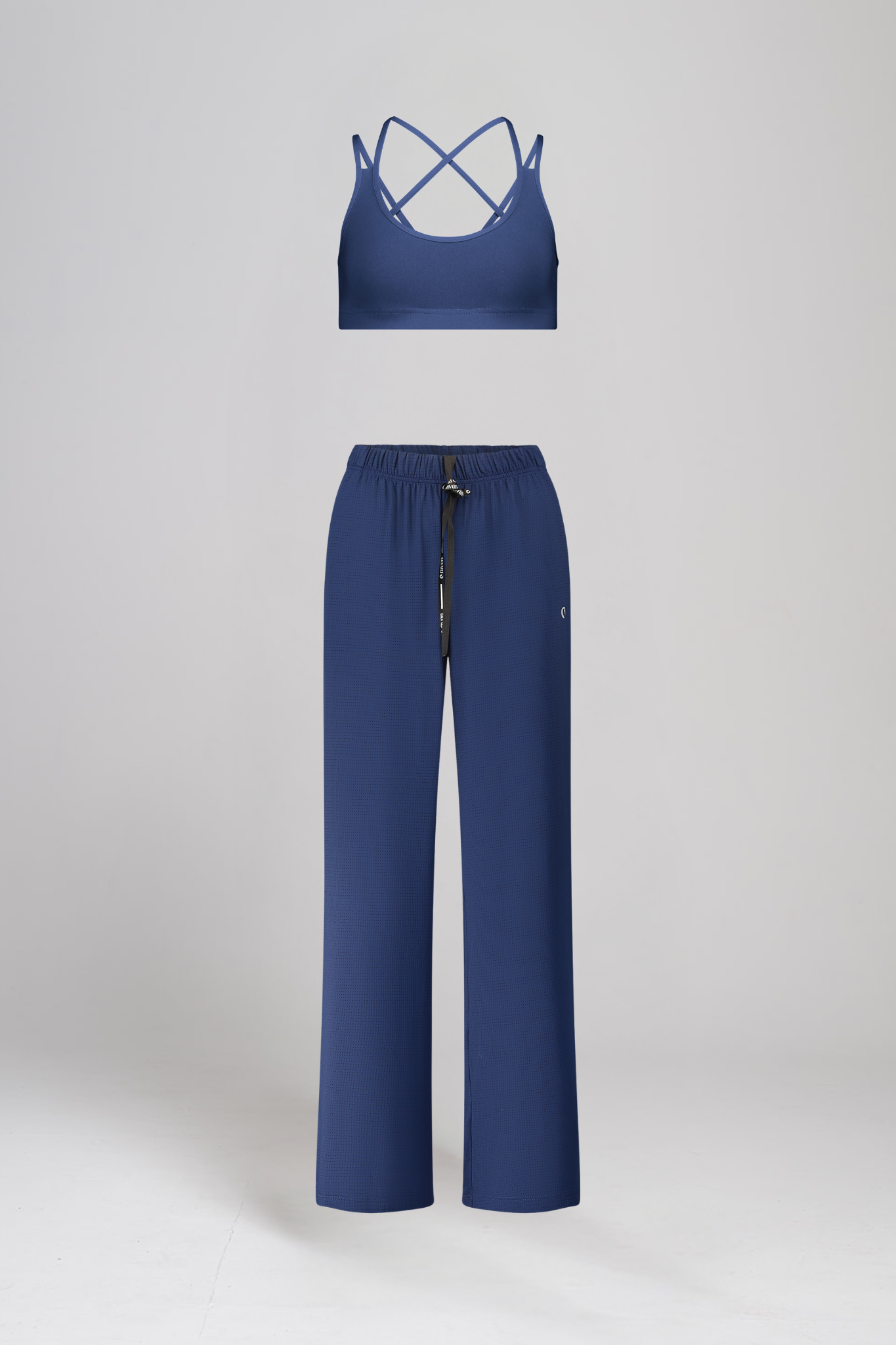 טופ SOFTLEX גב מוצלב + מכנסי YALU גזרה ישרה - NAVY