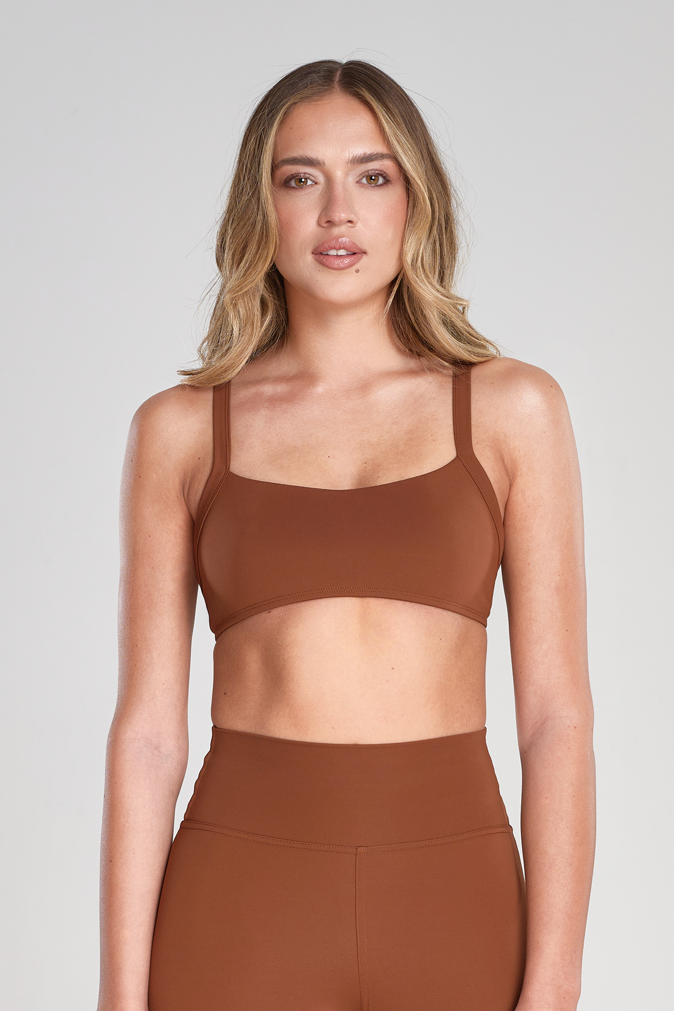 טופ YALUUP.PRO גב פתוח - MORENA BROWN