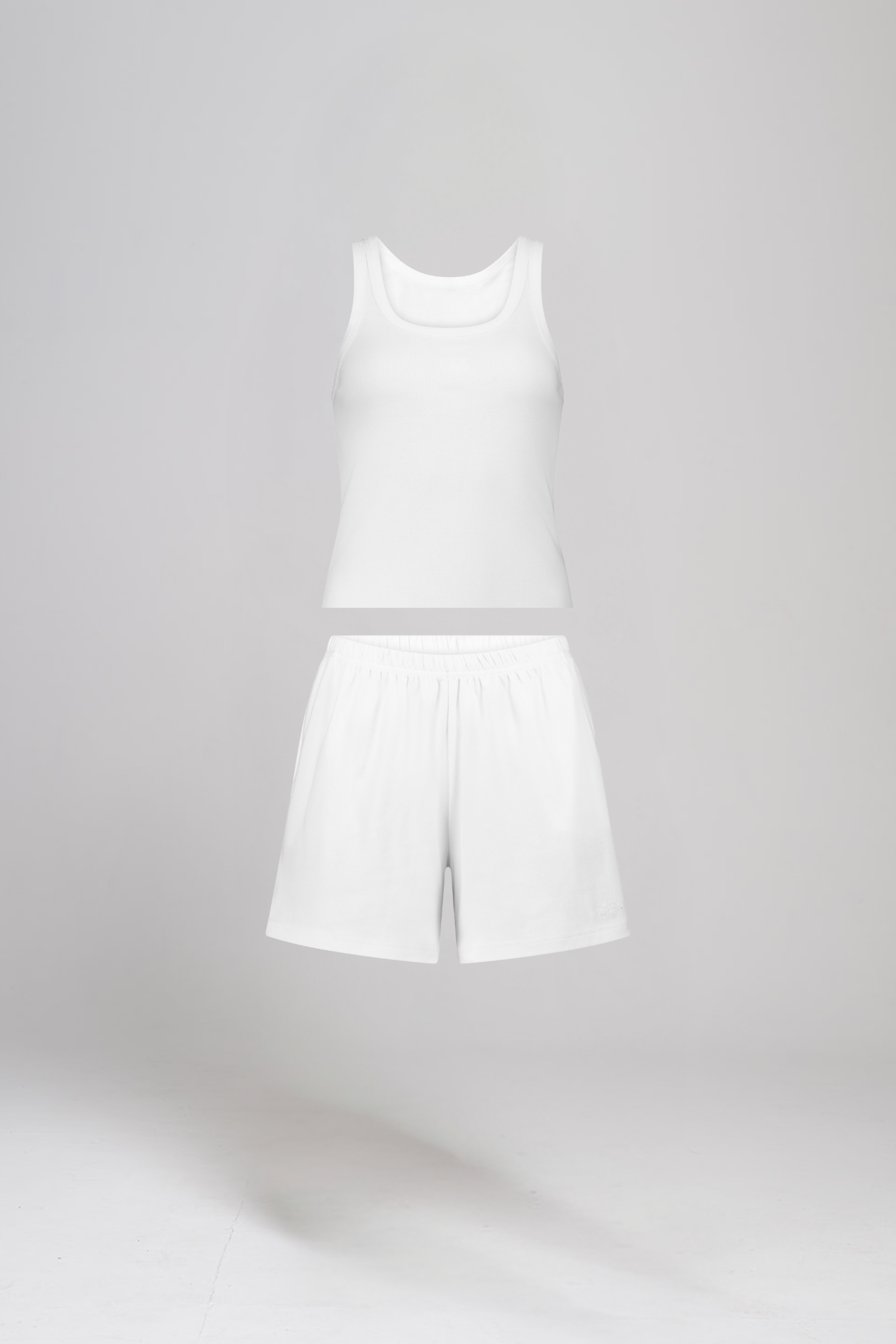 גופית RIB לוגו + מכנסי RIB שורט - WHITE