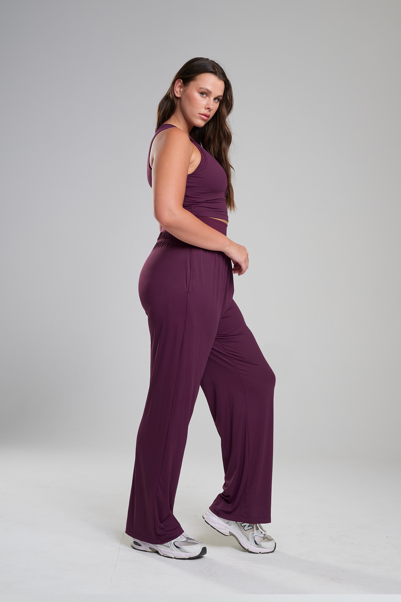 מכנסי YALU גזרה ישרה - DEEP PURPLE