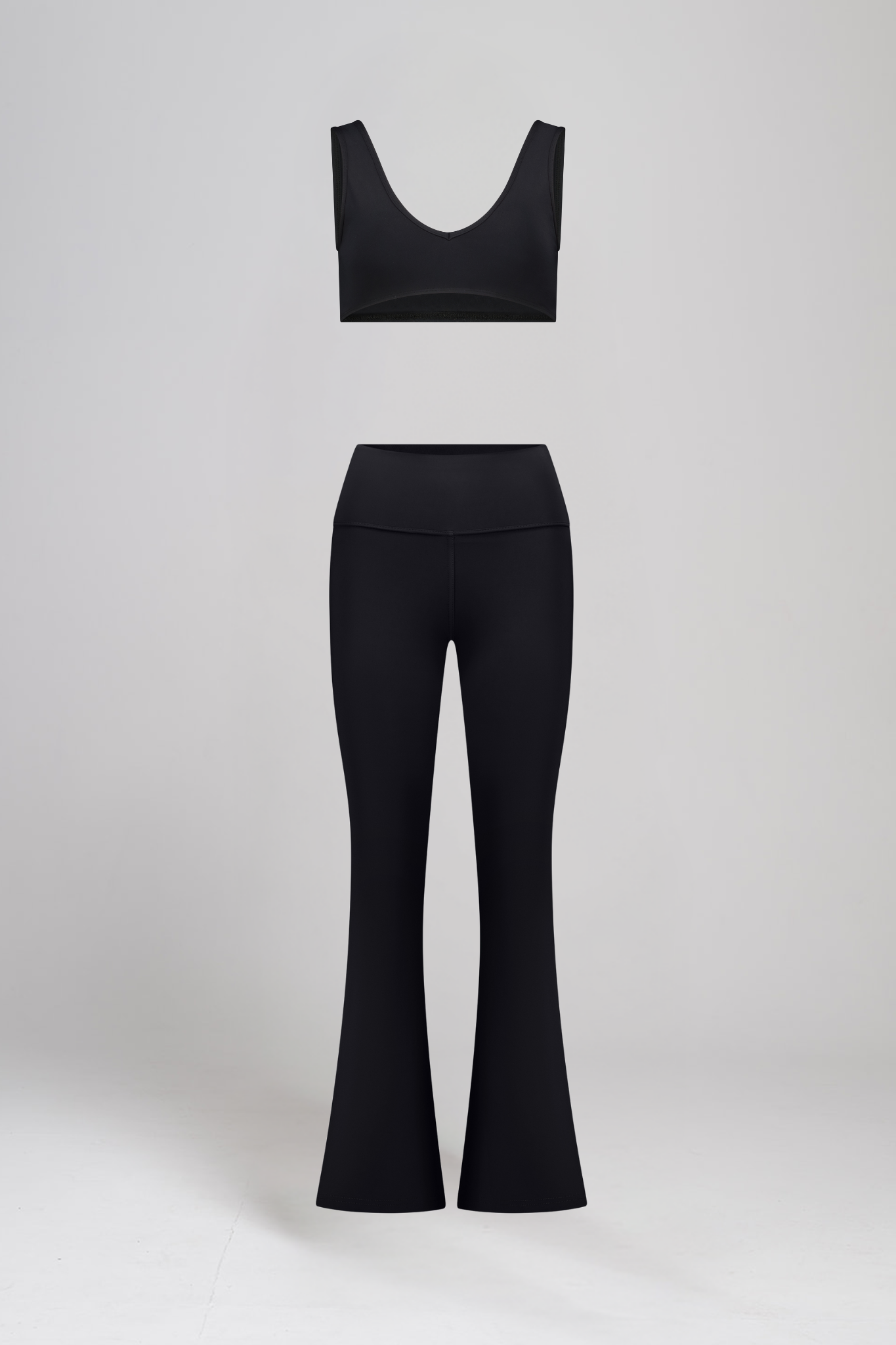 טופ YALUUP.PRO מחשוף וי + טייץ YALUUP.PRO מתרחב - BLACK