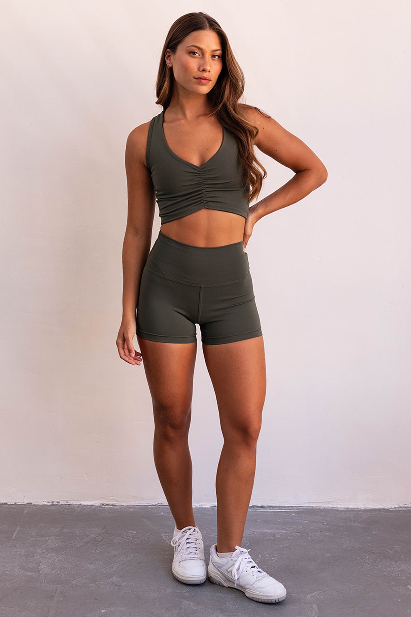 שורט YALUUP גבוה - זית