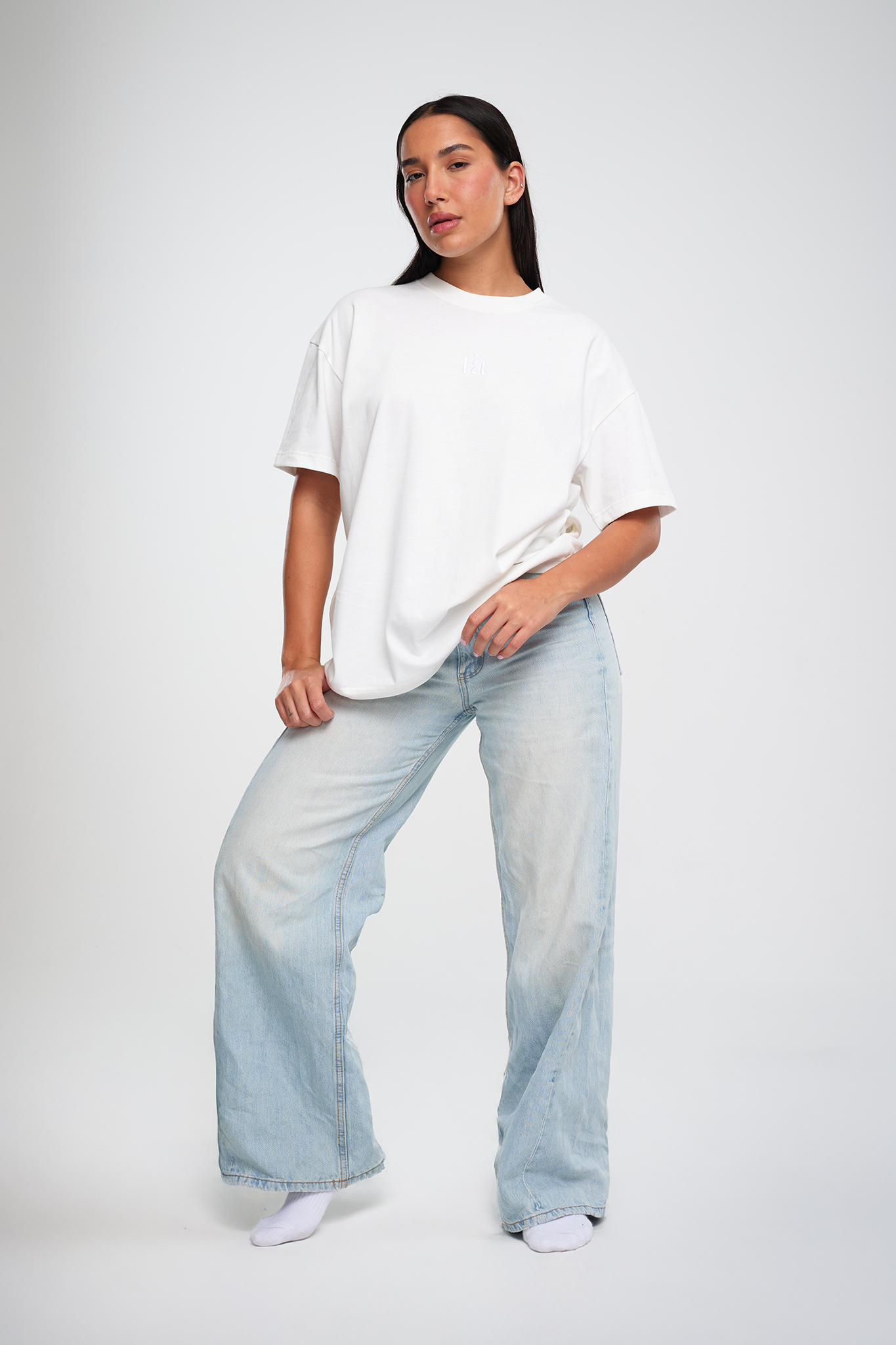 חולצת טי COTTON אוברסייז - CREAMA WHITE