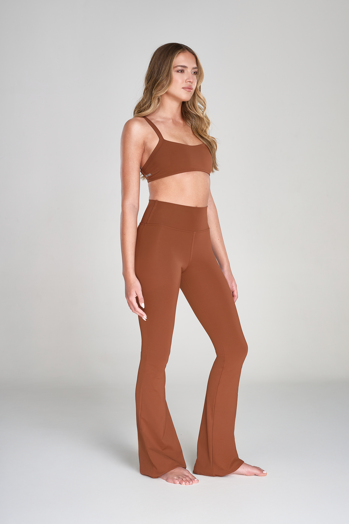 טופ YALUUP.PRO גב פתוח - MORENA BROWN