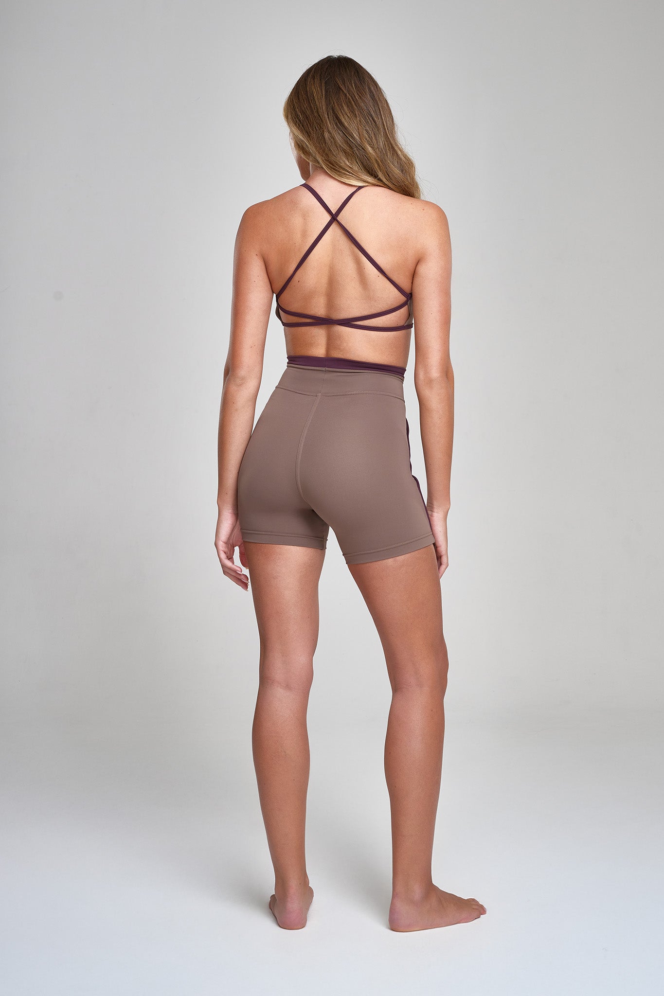 טייץ YALUUP.PRO קצר אאוטליין - MOCHA BROWN