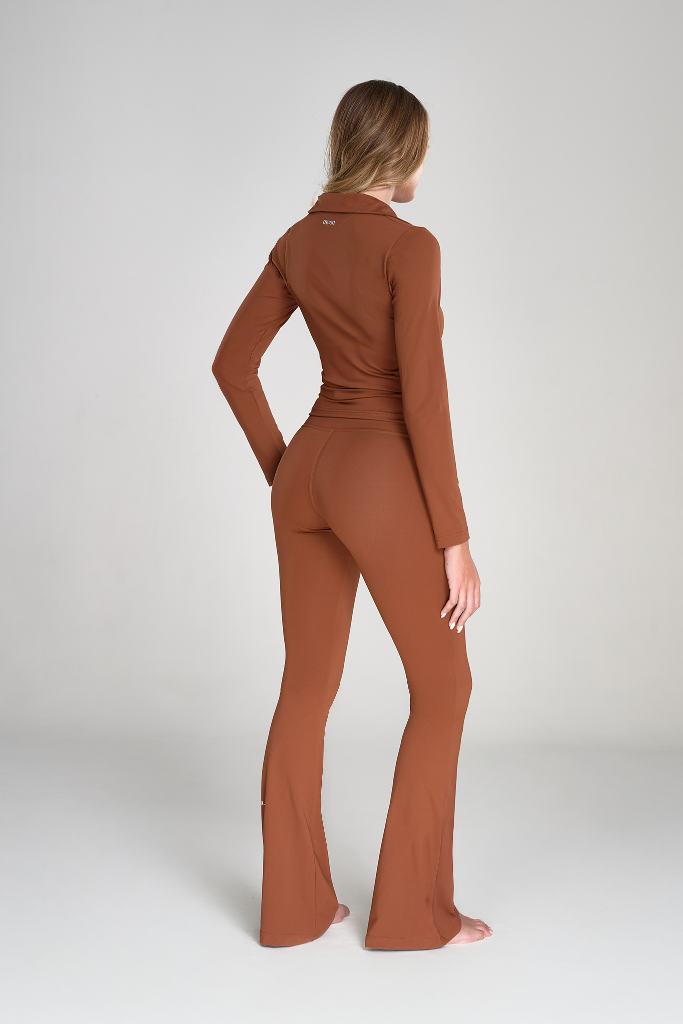 חולצת פולו YALUUP.PRO אקטיב - MORENA BROWN