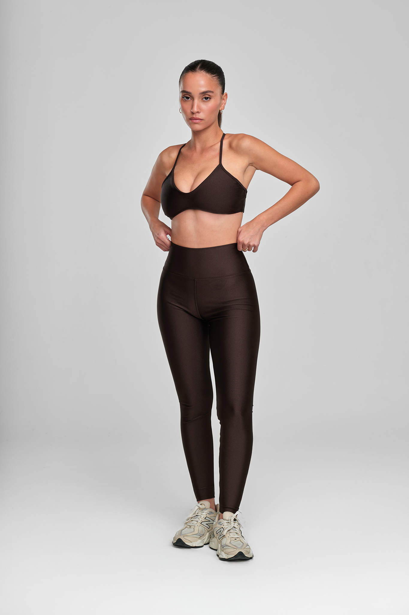 טופ LIRUX קטן מוצלב + טייץ LIRUX ארוך גבוה - COFFEE