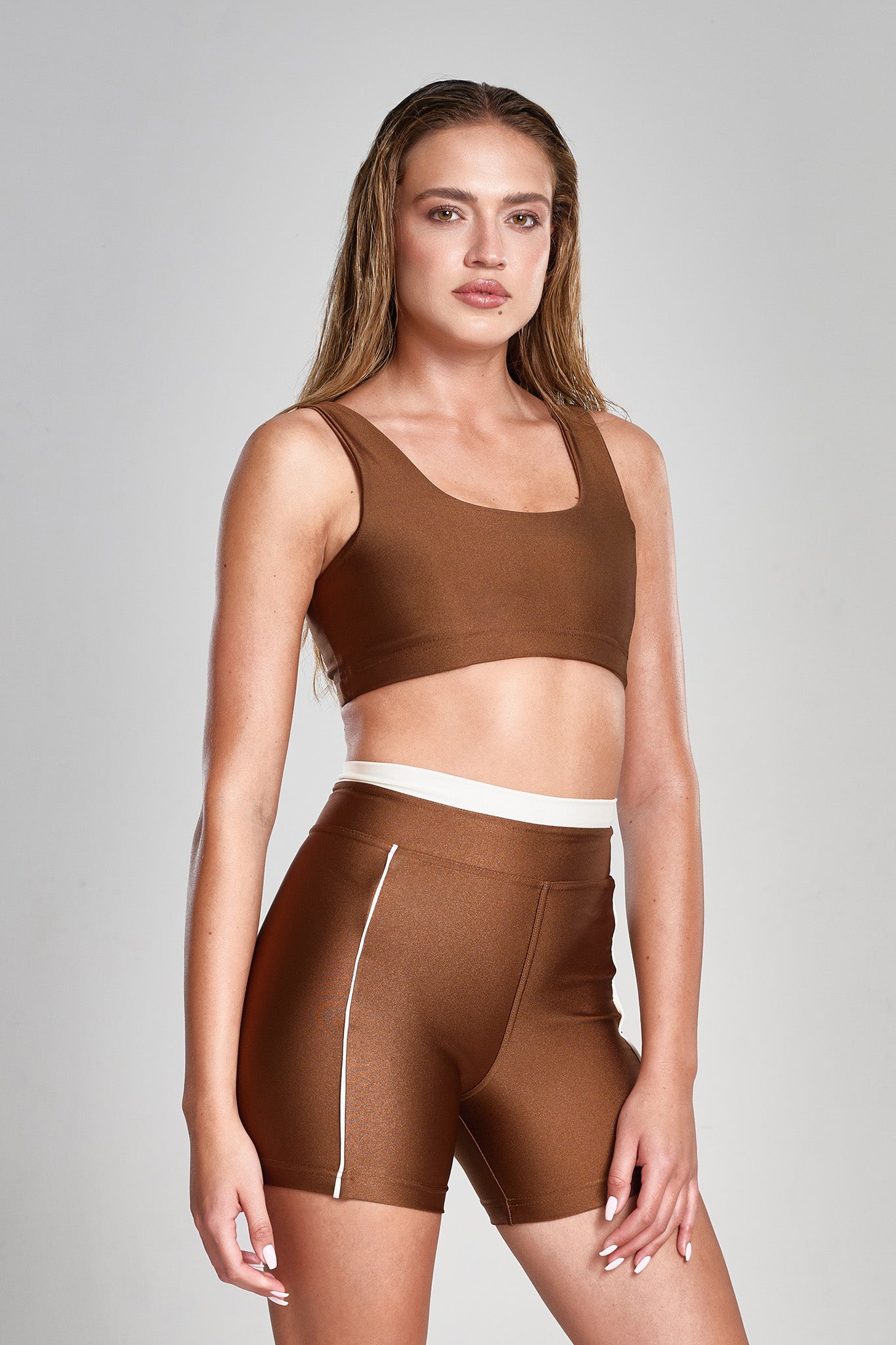 טופ LIRUX מרובע - BRONZER BROWN
