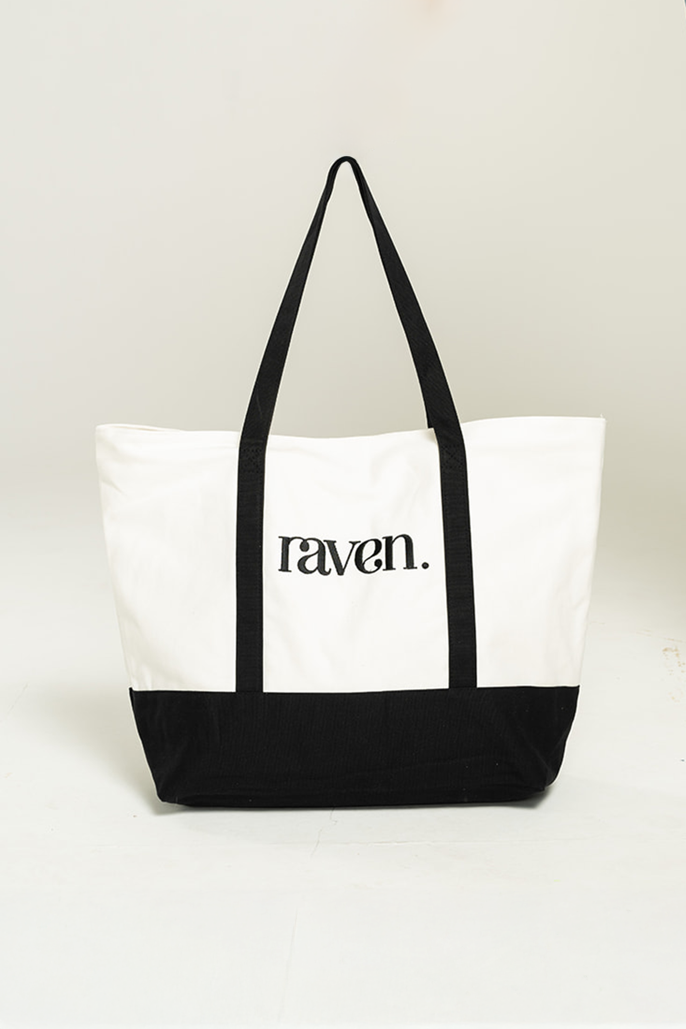 THE BIG BAG - BLACK & WHITE