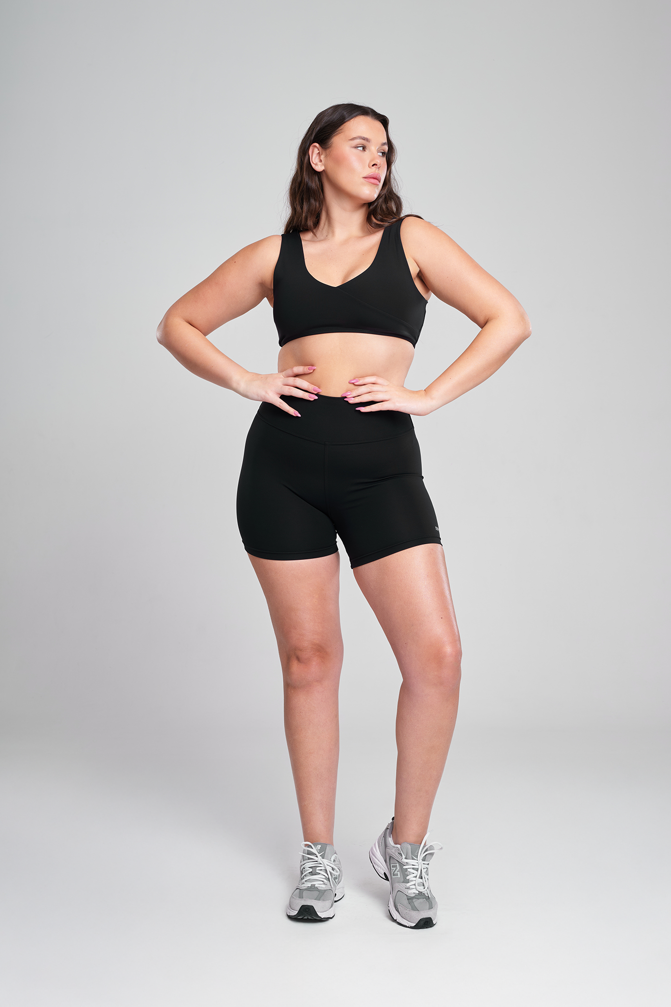 טופ YALUUP.PRO מעטפת + טייץ YALUUP.PRO קצר - BLACK