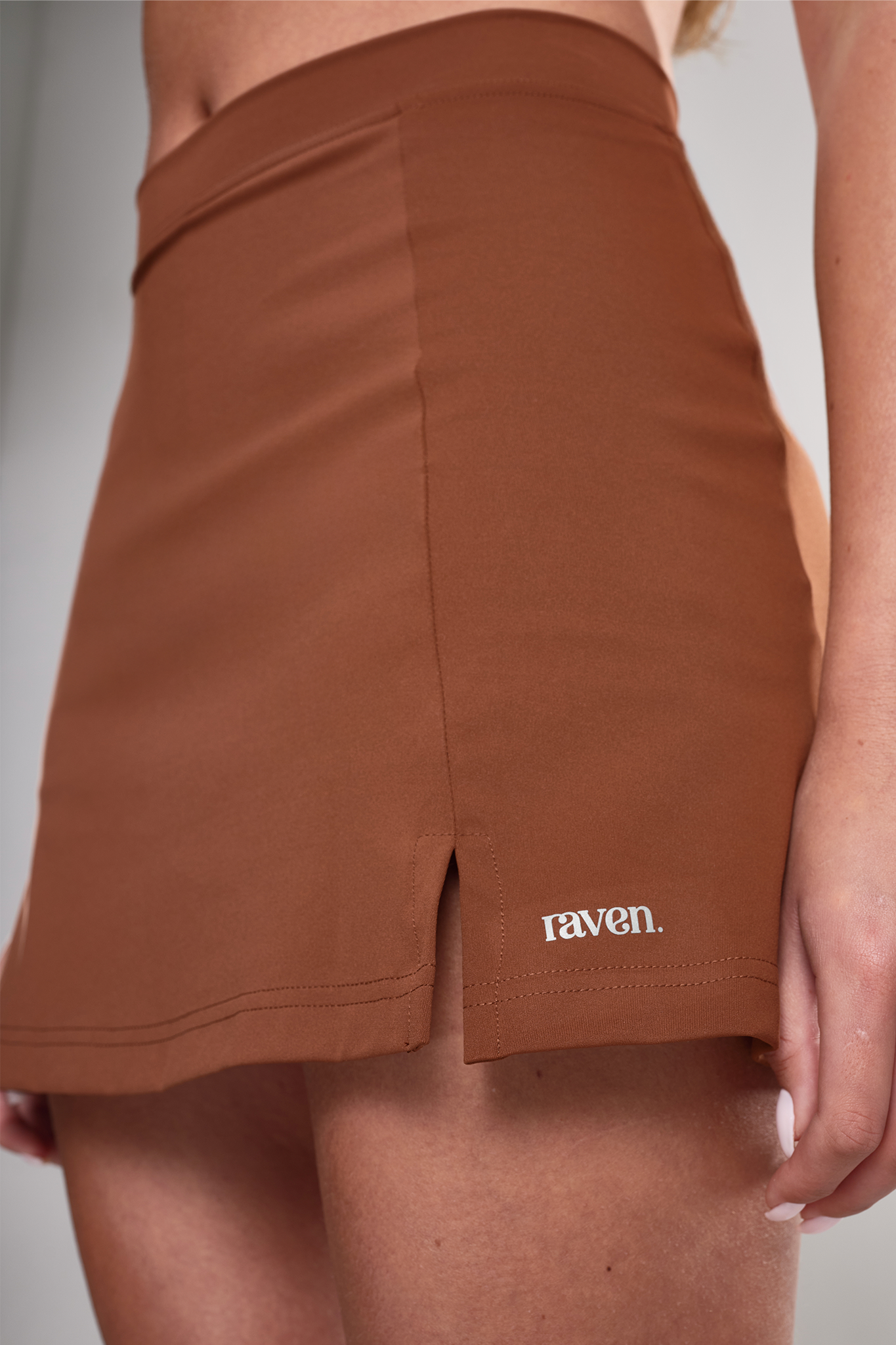 חצאית YALUUP.PRO אקטיב - MORENA BROWN