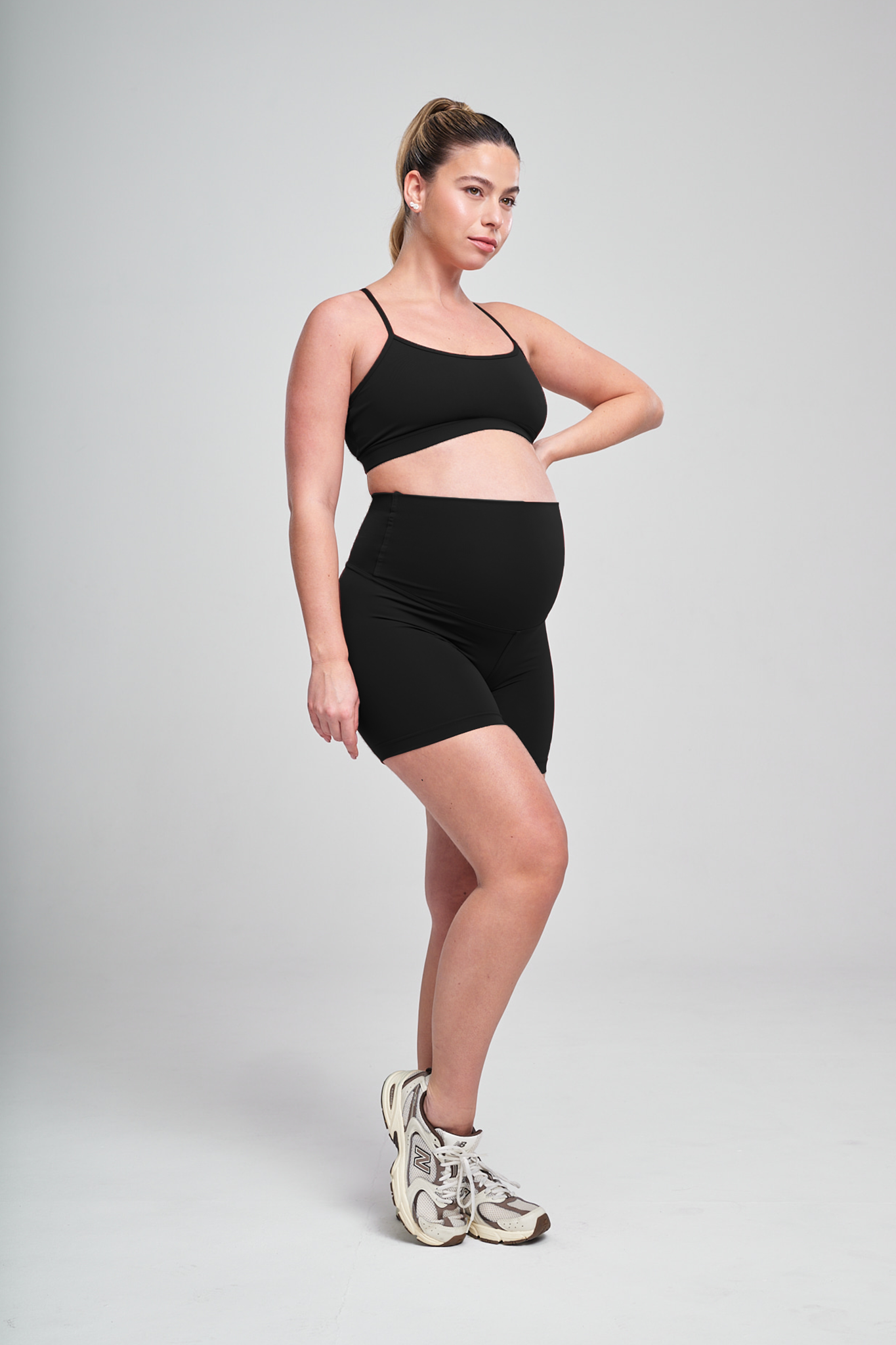 טופ YALUUP.PRO כתפיה דקה הריון - BLACK