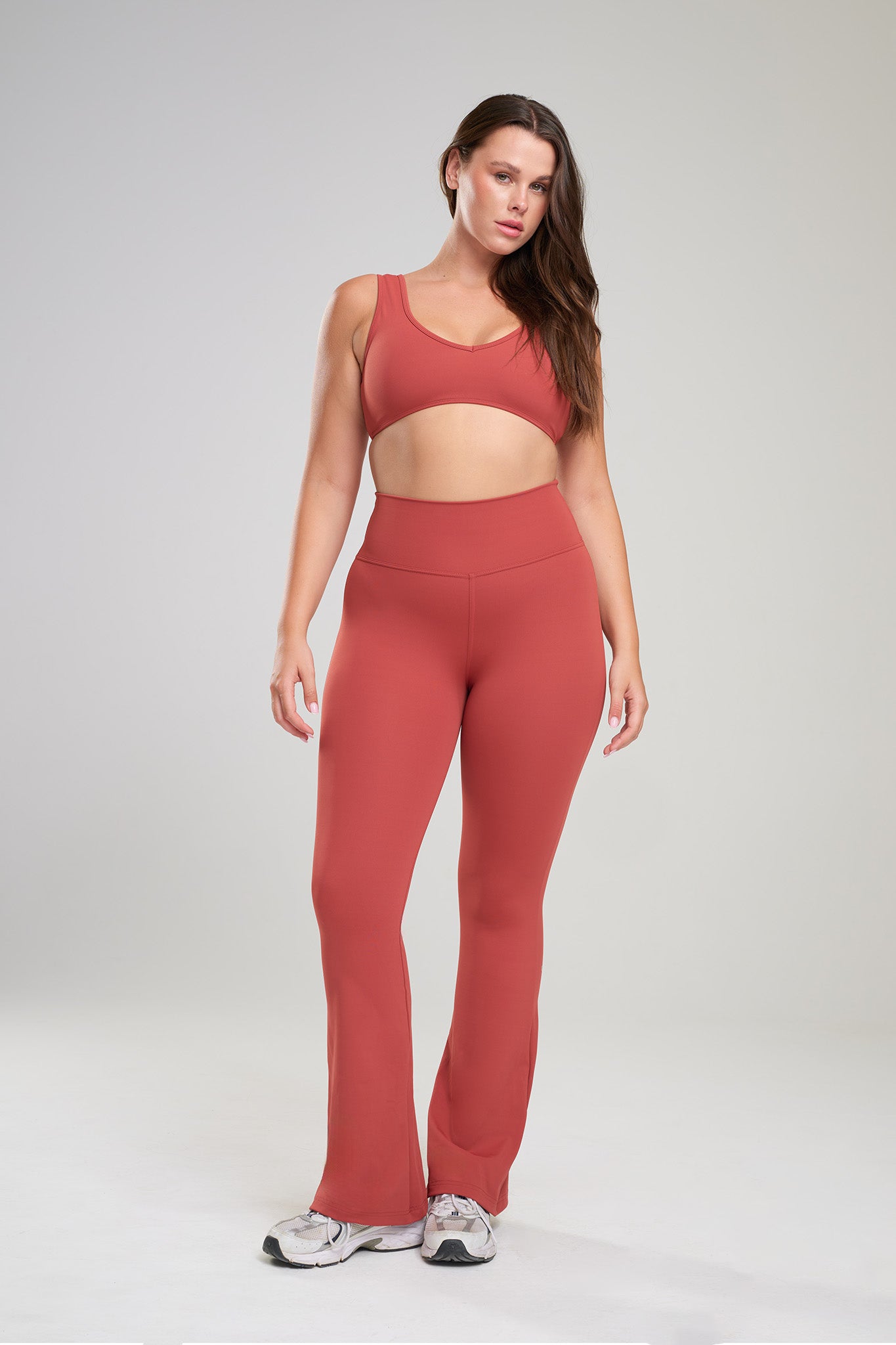 טופ YALUUP.PRO מחשוף וי + טייץ YALUUP.PRO מתרחב - MARS RED