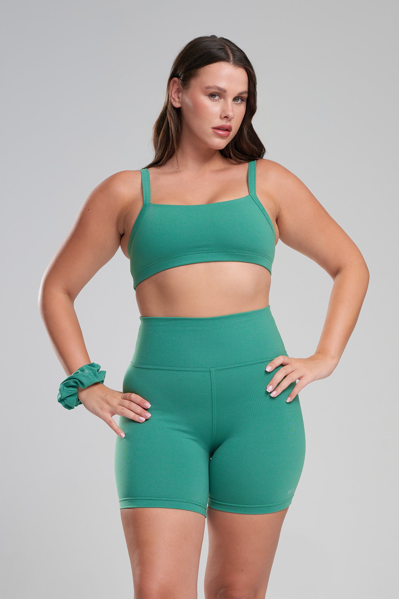 טופ SOFTLEX מחשוף מרובע - EVER GREEN