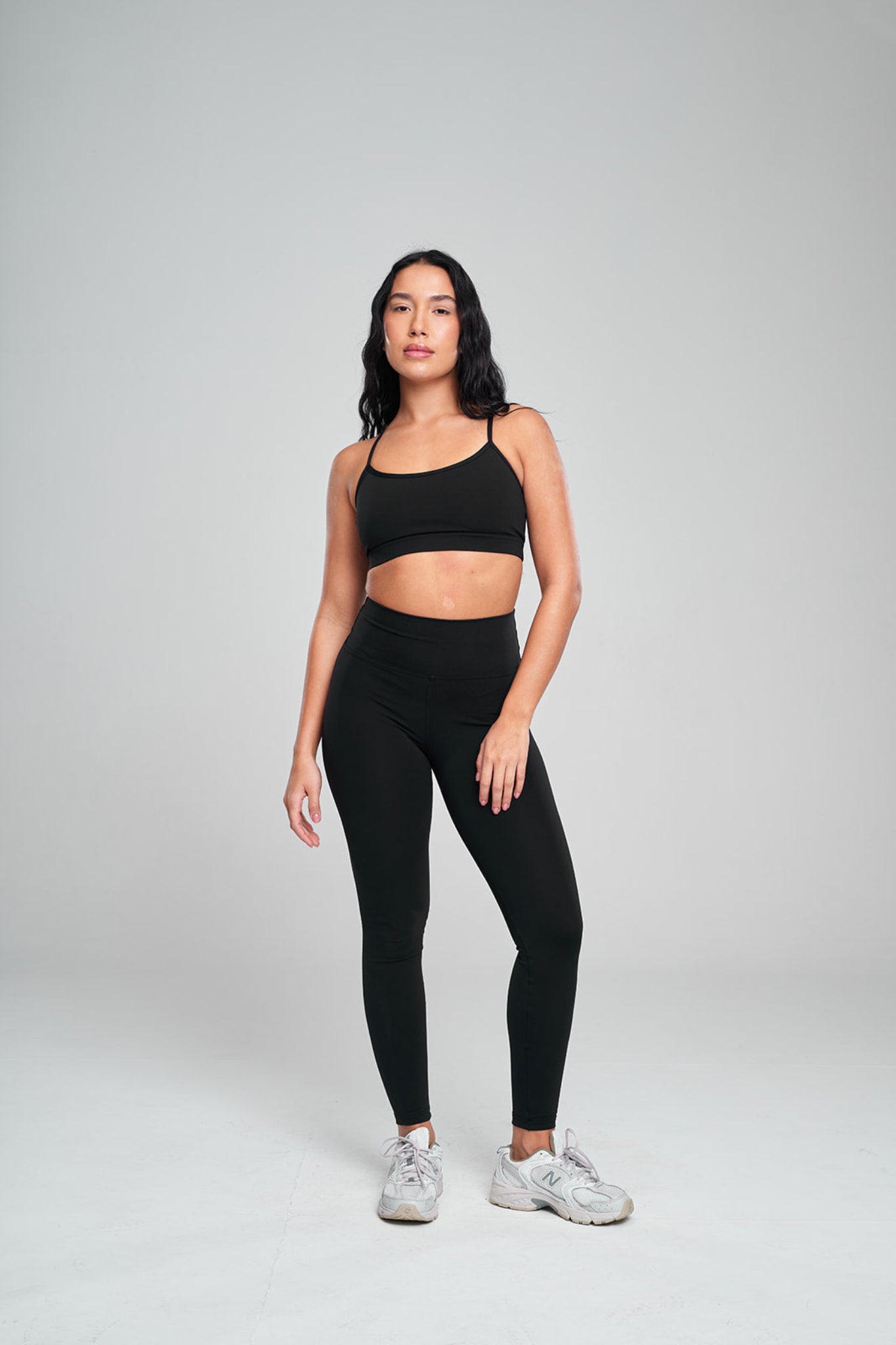 טופ YALUUP.PRO כתפיה דקה + טייץ YALUUP.PRO ארוך גבוה - BLACK