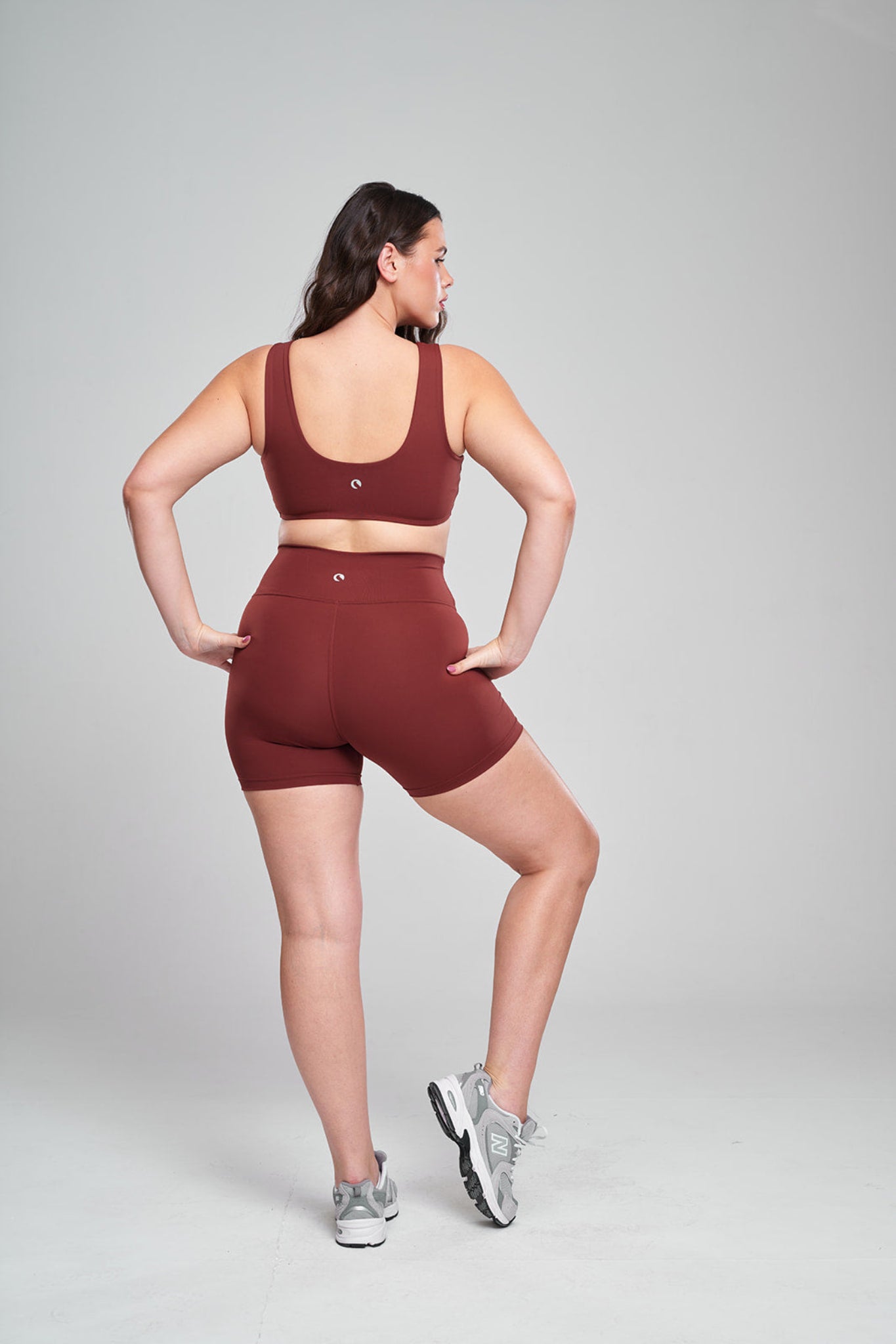 טופ YALUUP.PRO מעטפת + טייץ YALUUP.PRO קצר - DARK AMBER