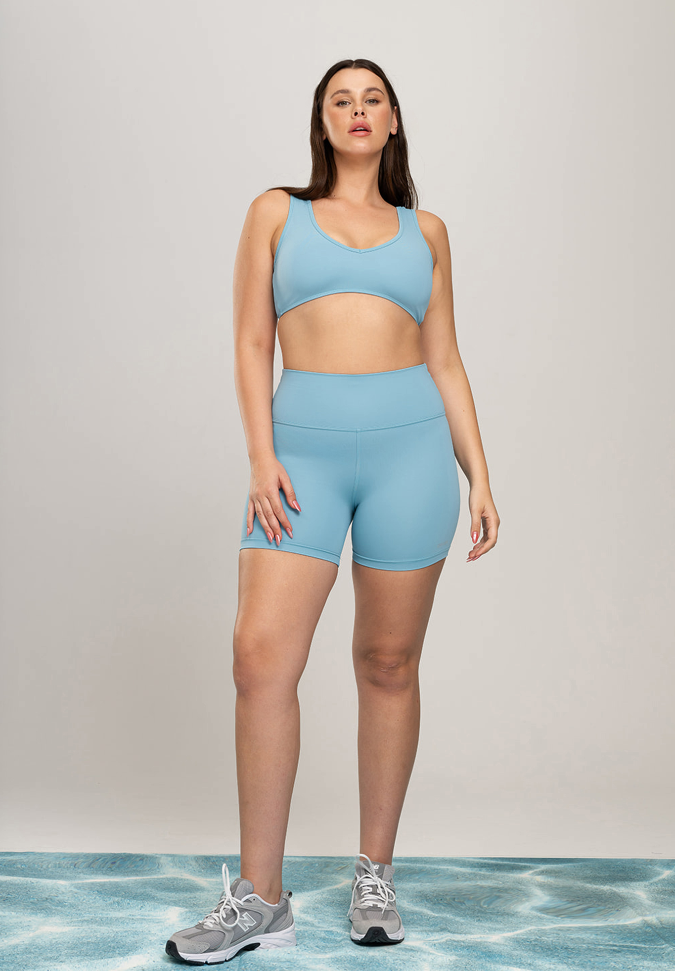 טופ YALUUP.PRO מחשוף וי - RIVER MIST