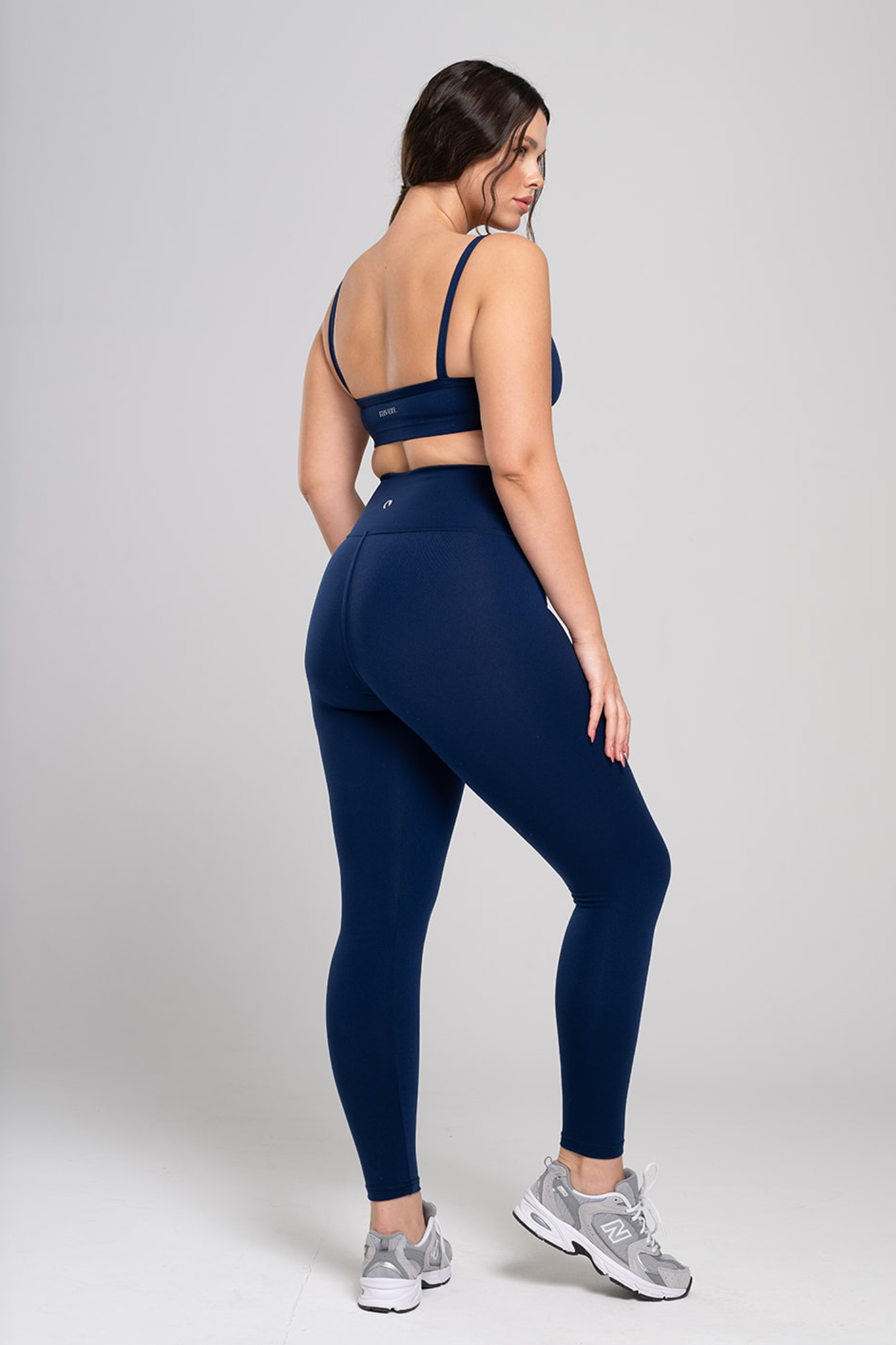 טופ SOFTLEX מחשוף מרובע - NAVY