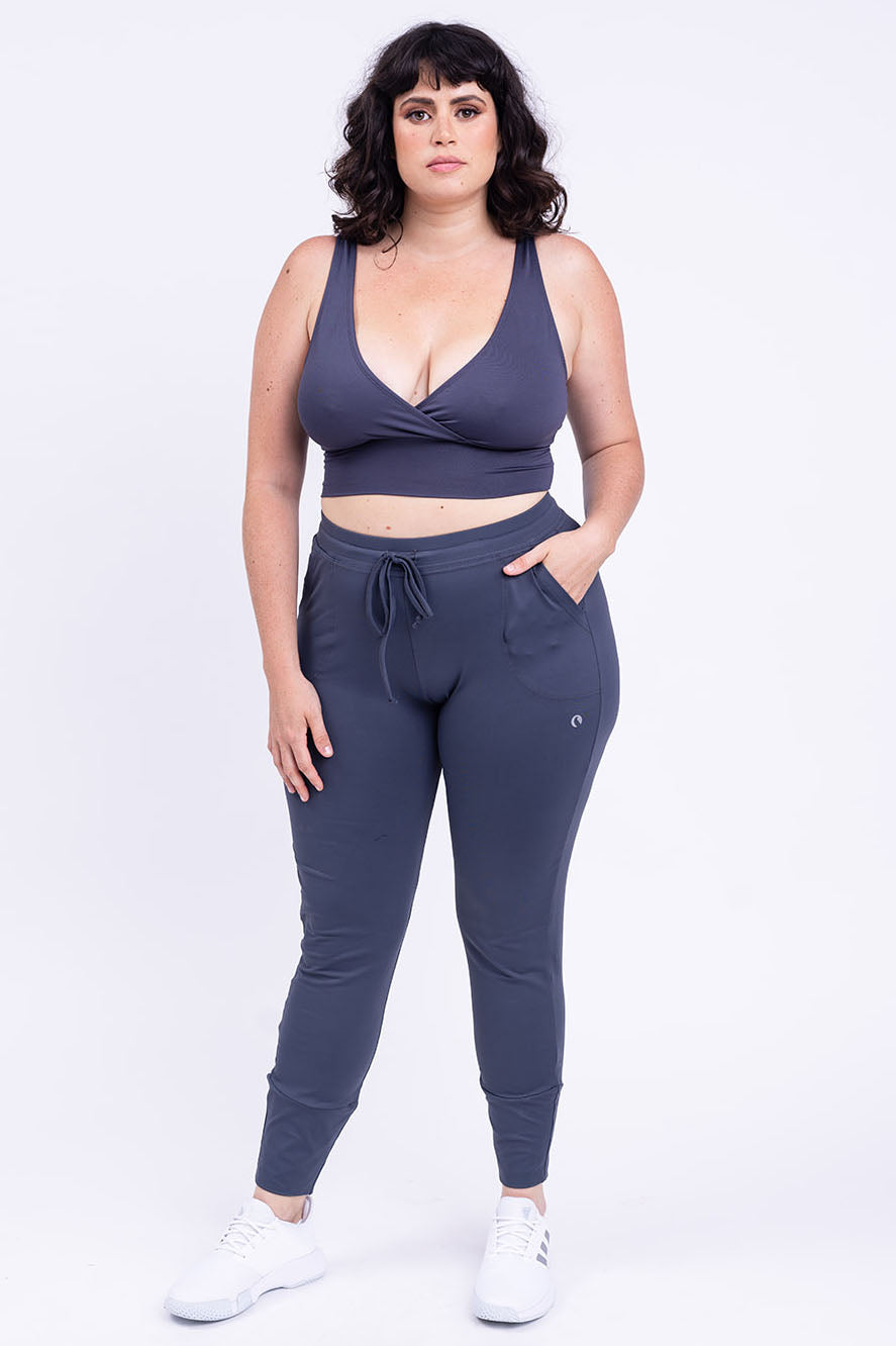 מכנסי NANU רפויים עם חפת - אפור