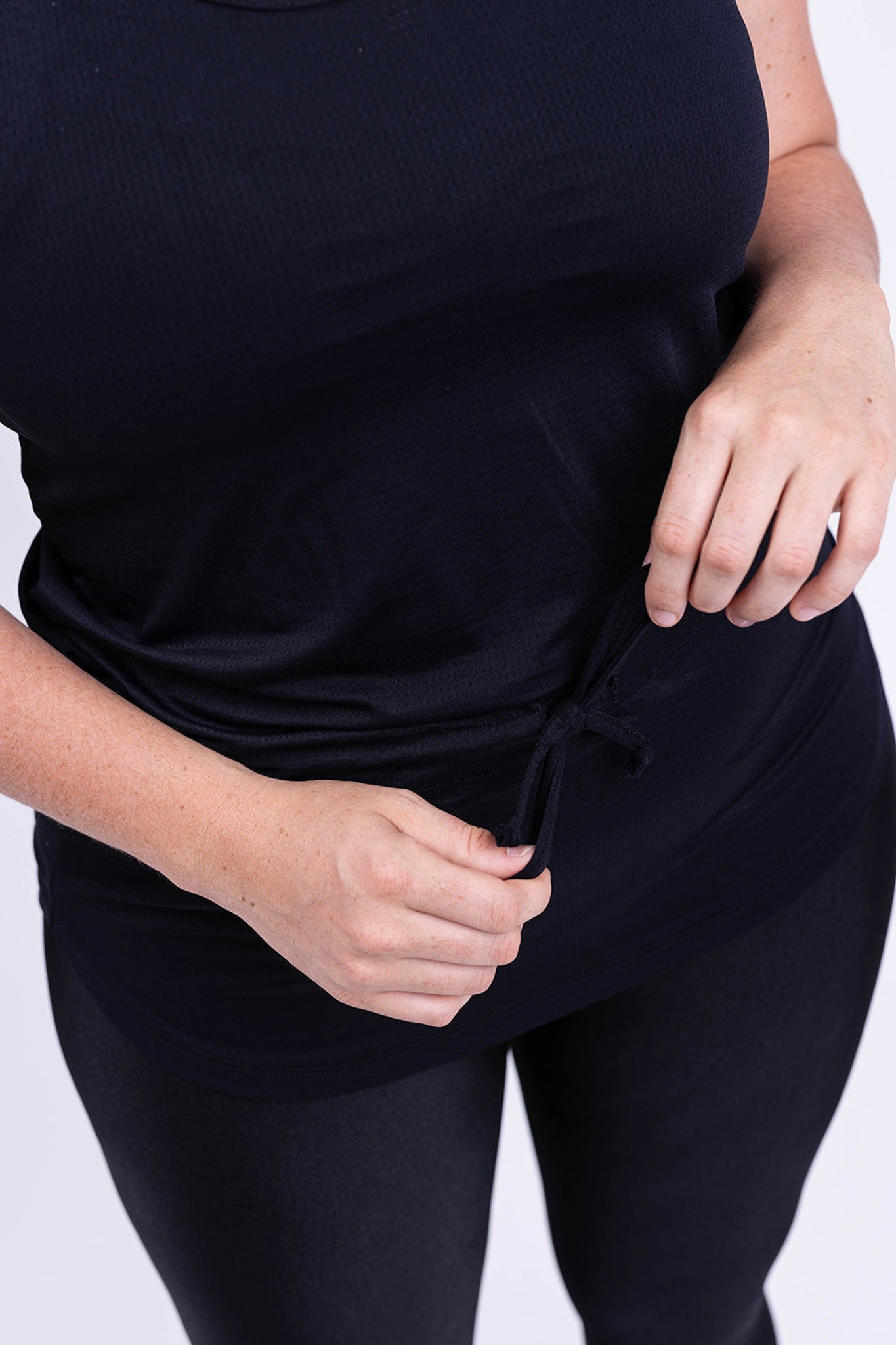 גופית YALU שרוך במותן - BLACK