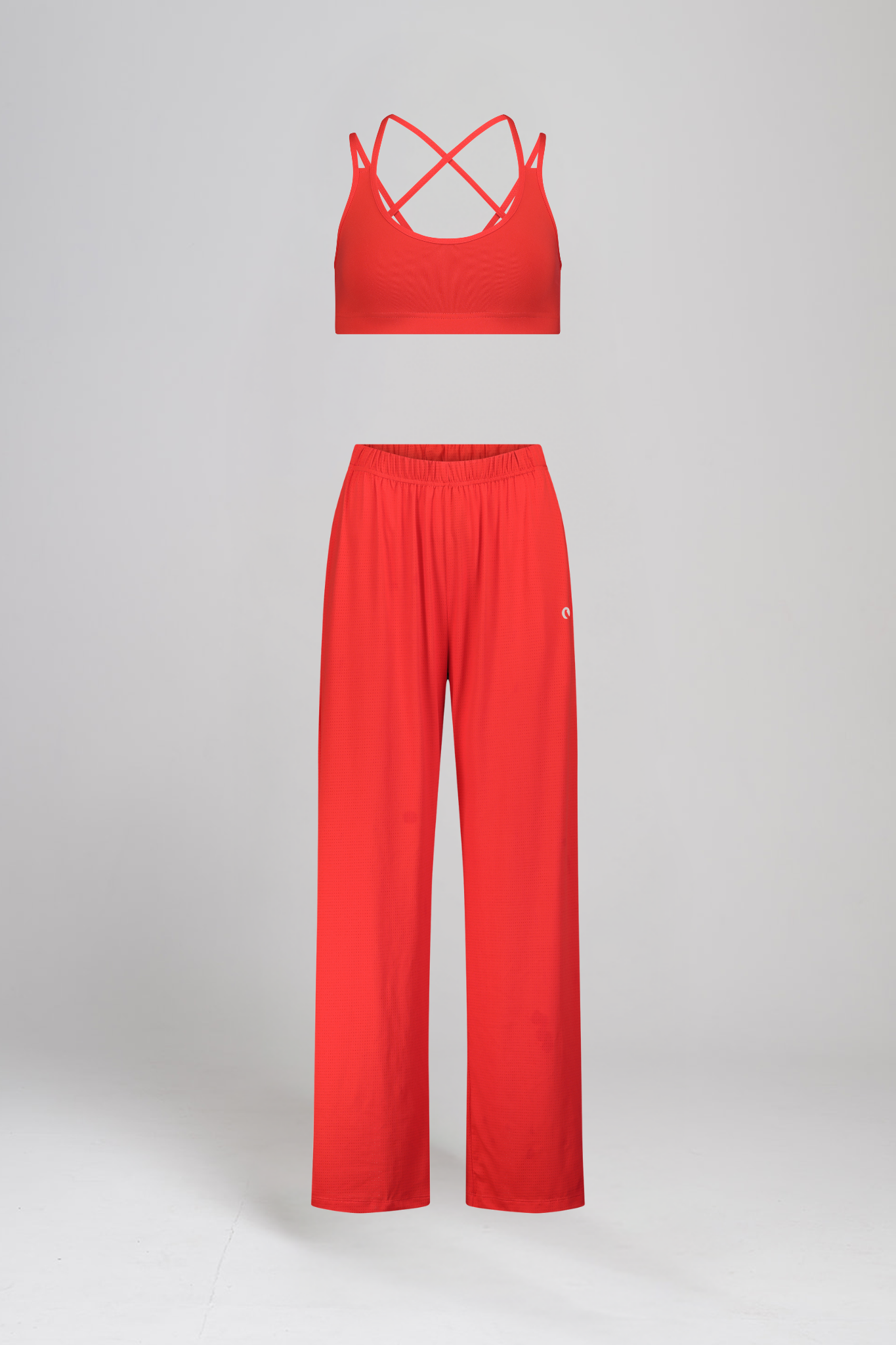 טופ SOFTLEX גב מוצלב + מכנסי YALU גזרה ישרה - HOT RED