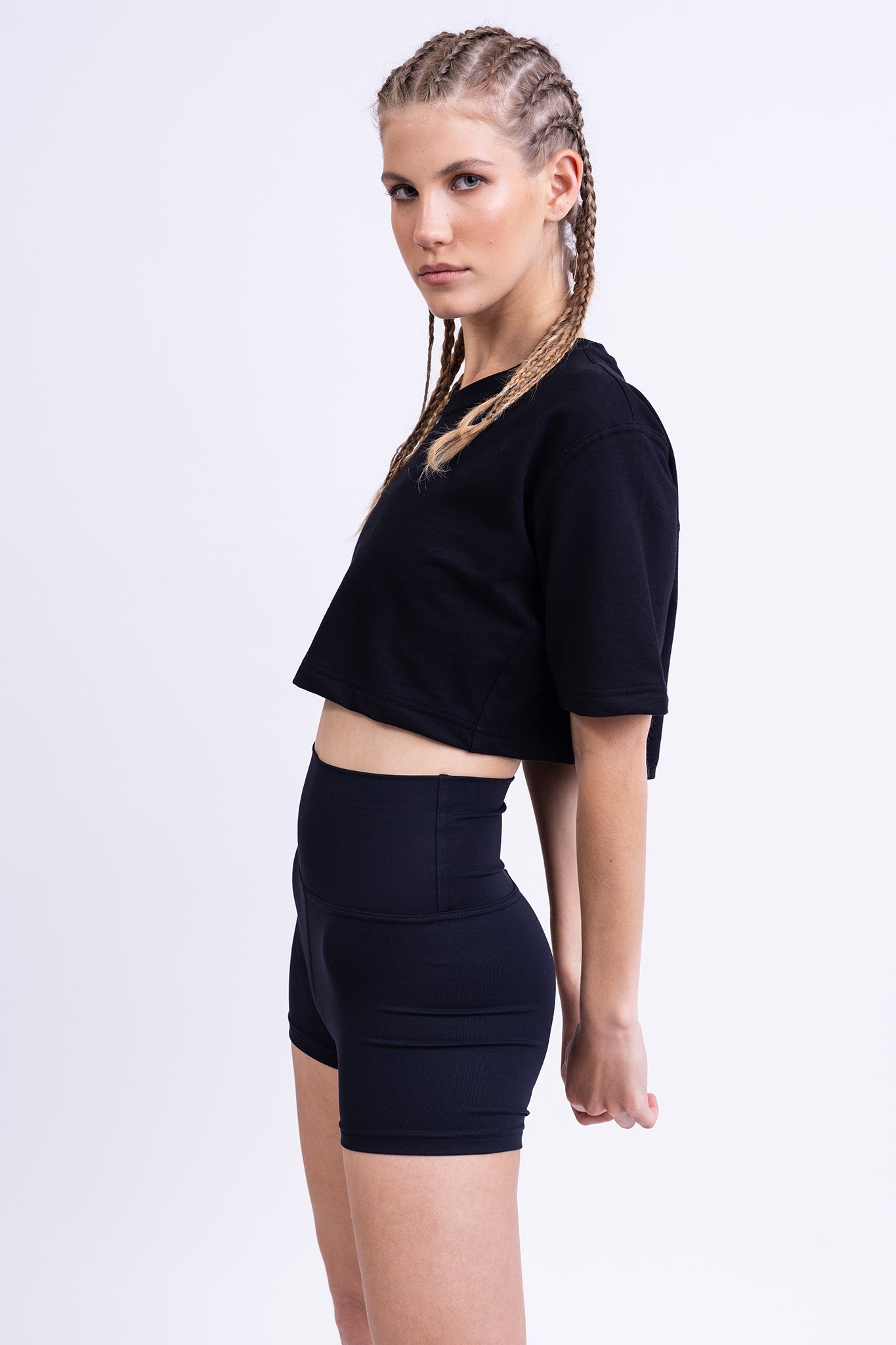 OVERSIZED CROP TOP - שחור