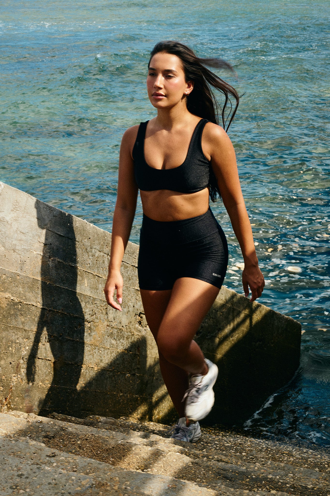 טופ LIRUX קטן - BLACK