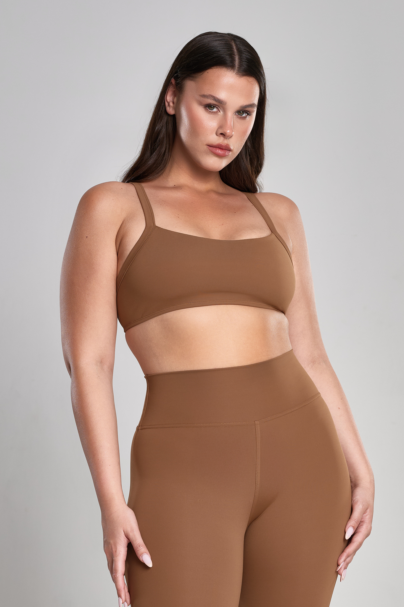 טופ YALUUP.PRO גב פתוח  - BRONZER BROWN