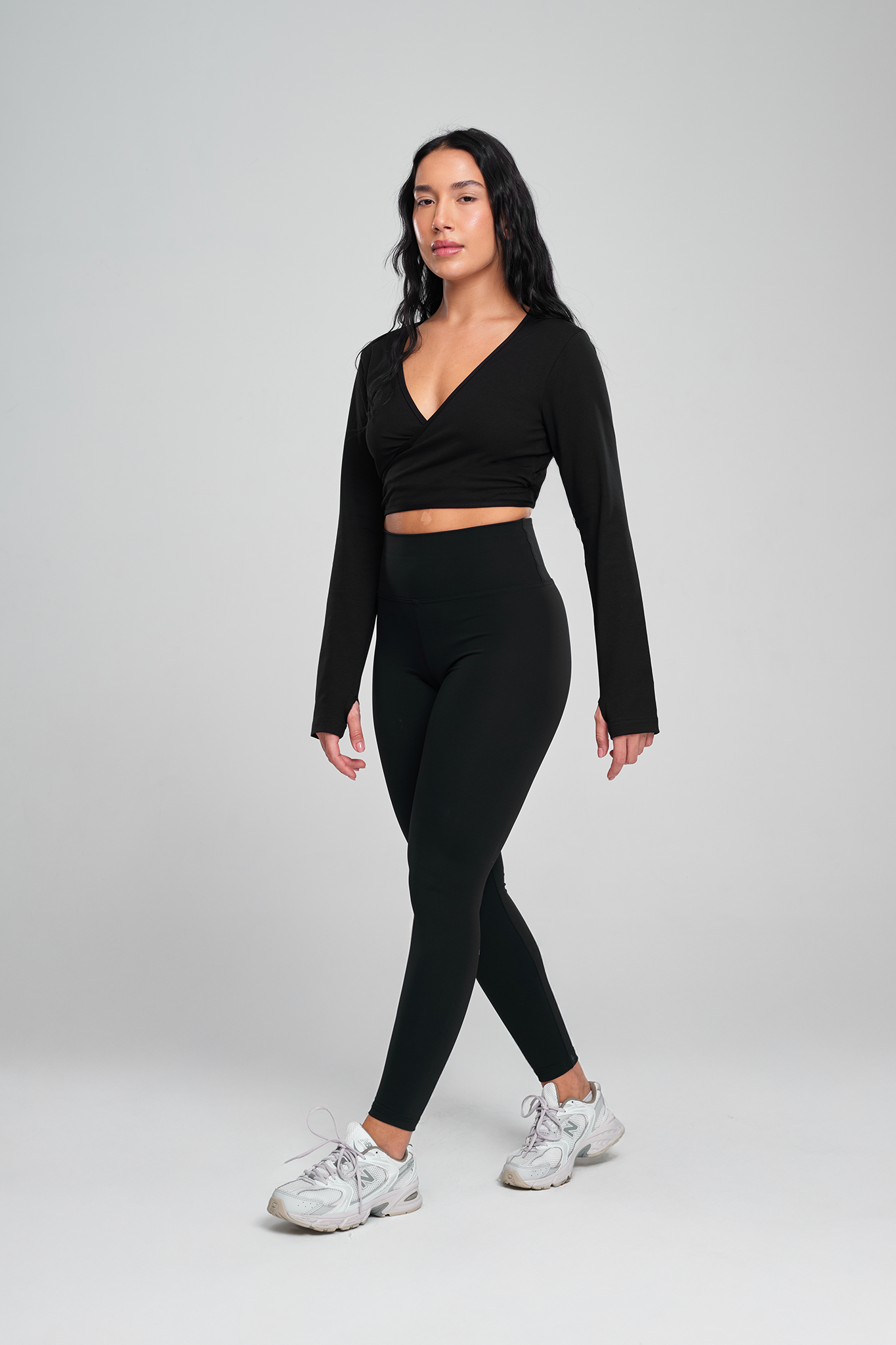 חולצת COTTON מעטפת - BLACK