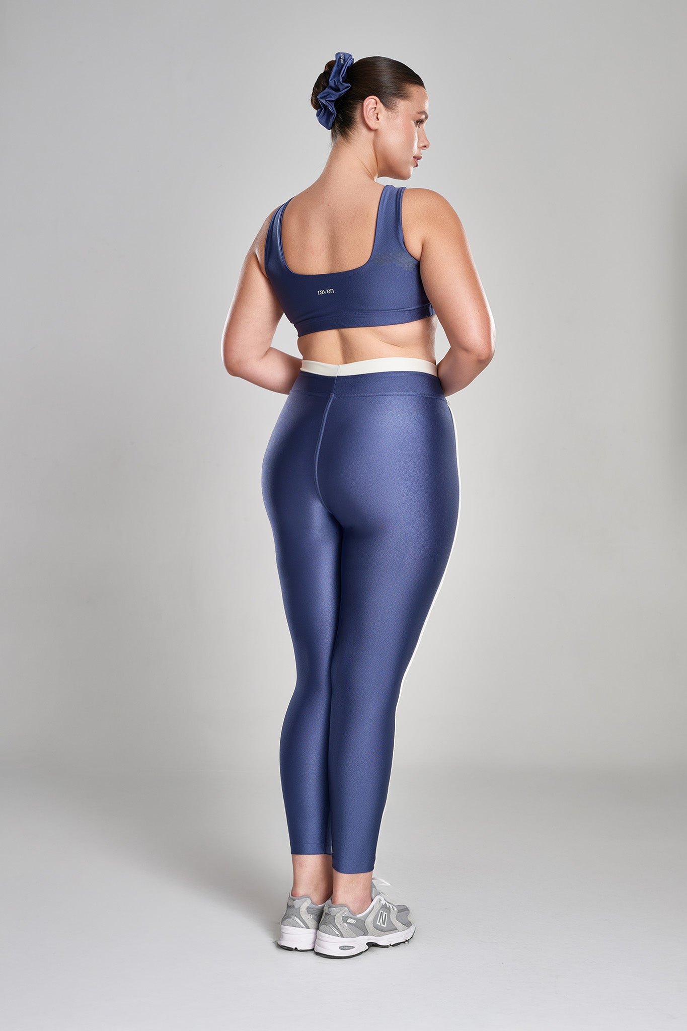 טופ LIRUX מרובע - INDIGO