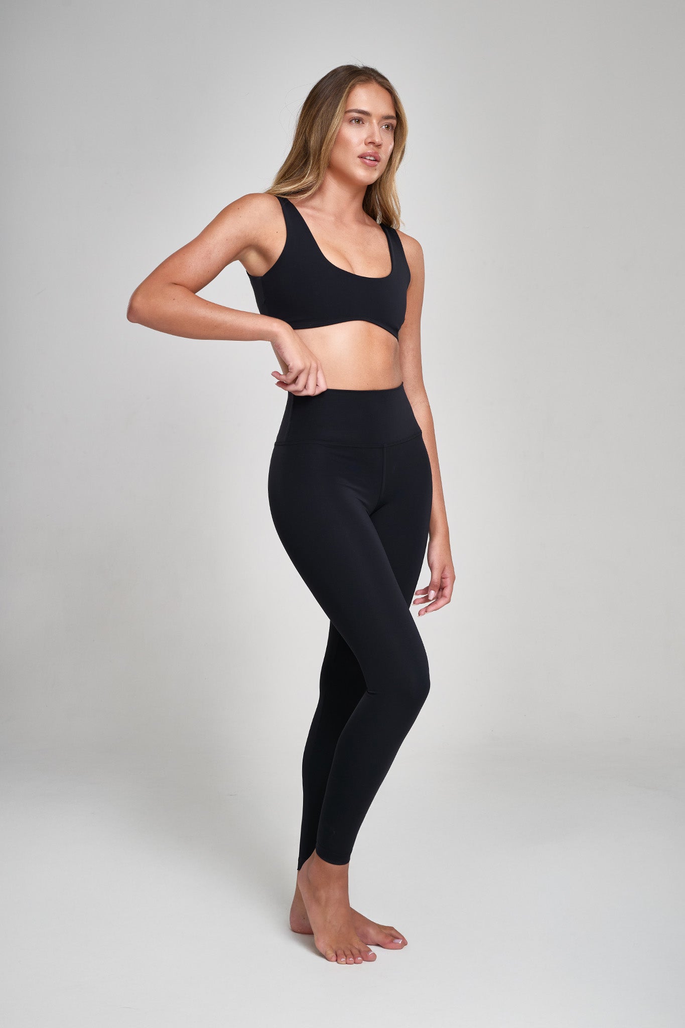 YALUUP.PRO - BASE BLACK טייץ ארוך וטופ קטן