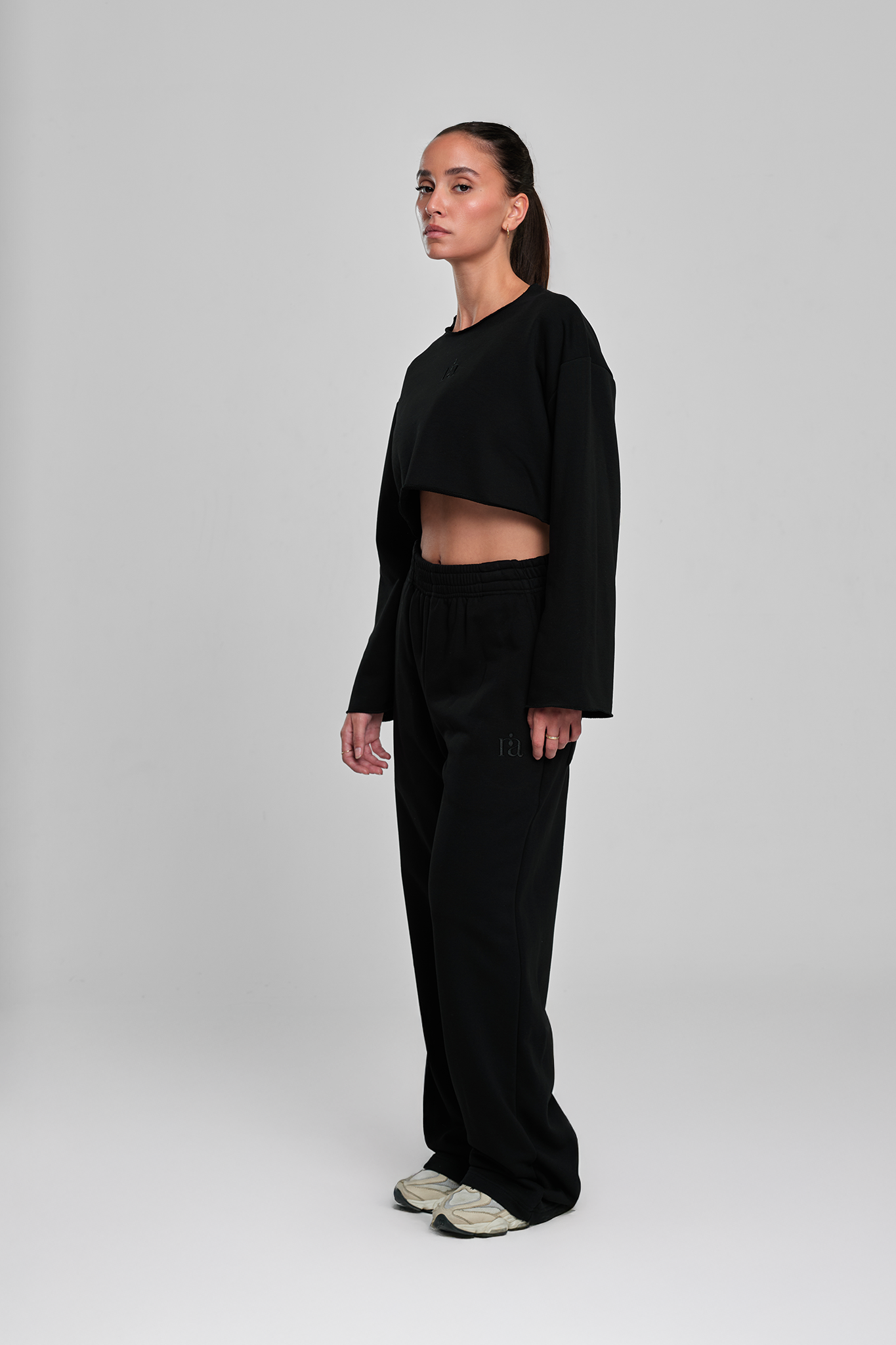 חולצת COTTON קרופ - MIDNIGHT BLACK