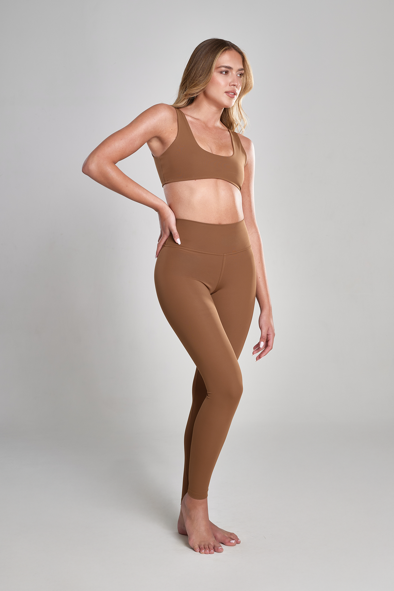 טופ YALUUP.PRO קטן - BRONZER BROWN