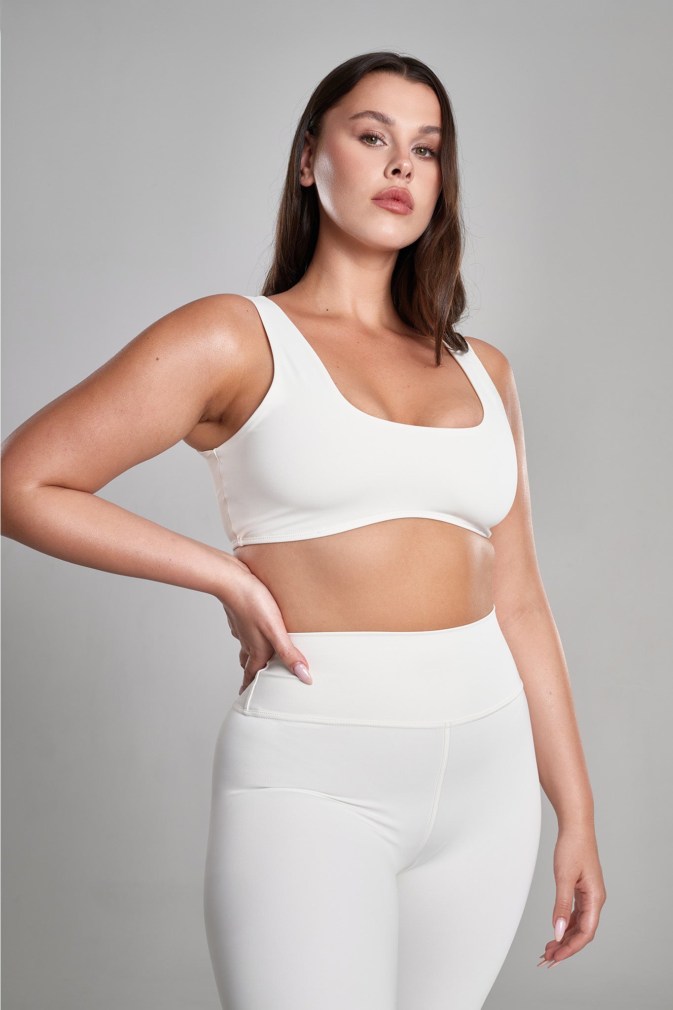 טופ YALUUP.PRO קטן - SNOW WHITE