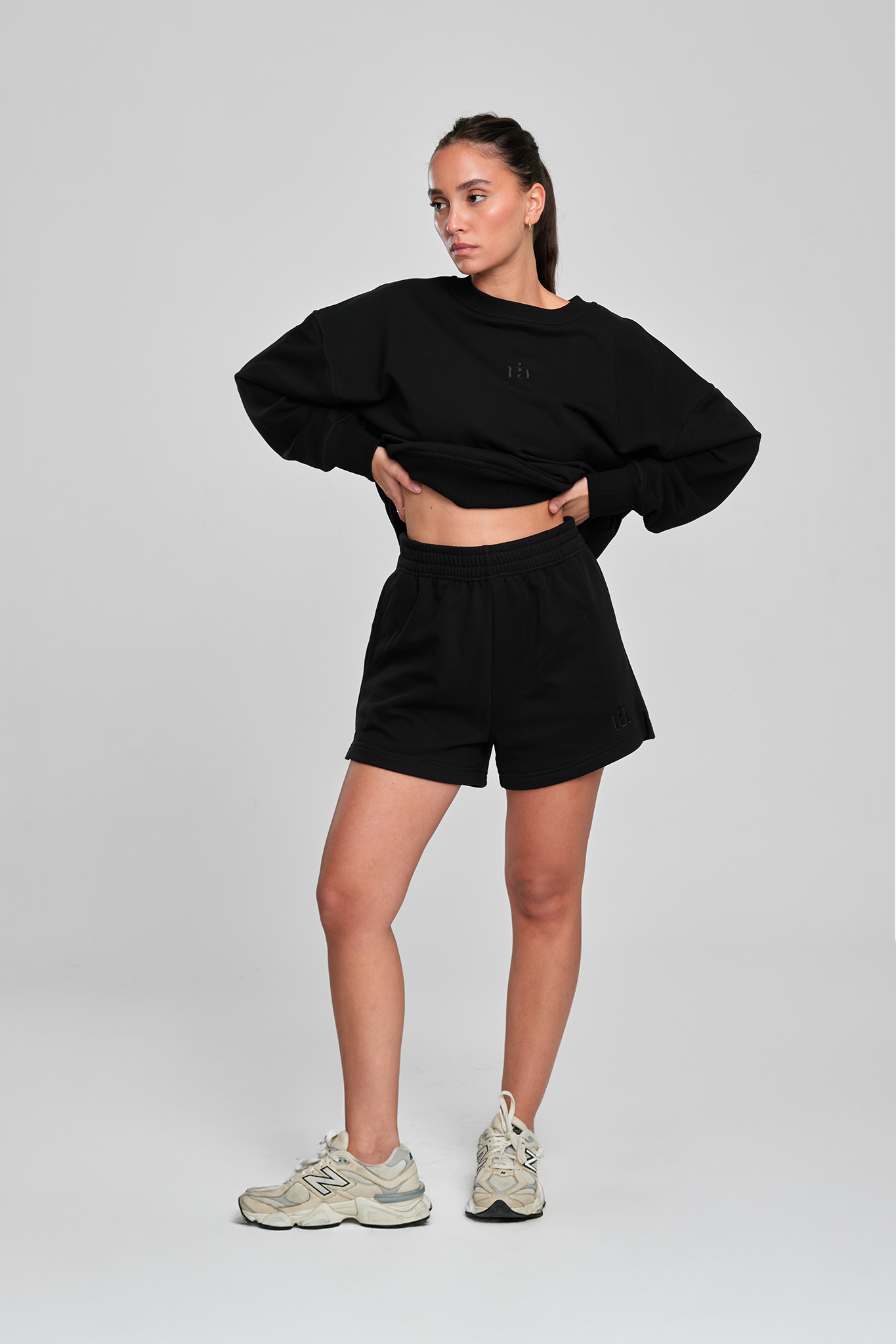 מכנסי COTTON קצרים - MIDNIGHT BLACK