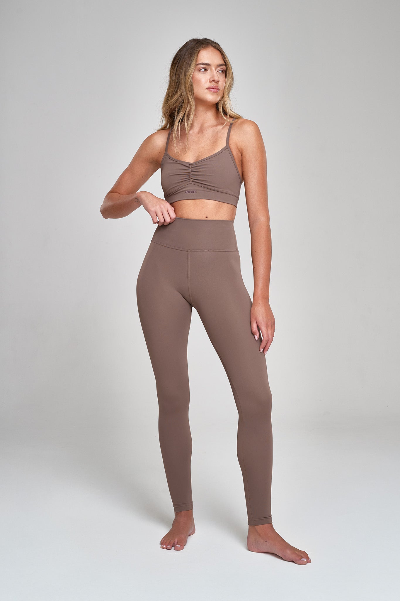 טופ YALUUP.PRO כיווץ - MOCHA BROWN
