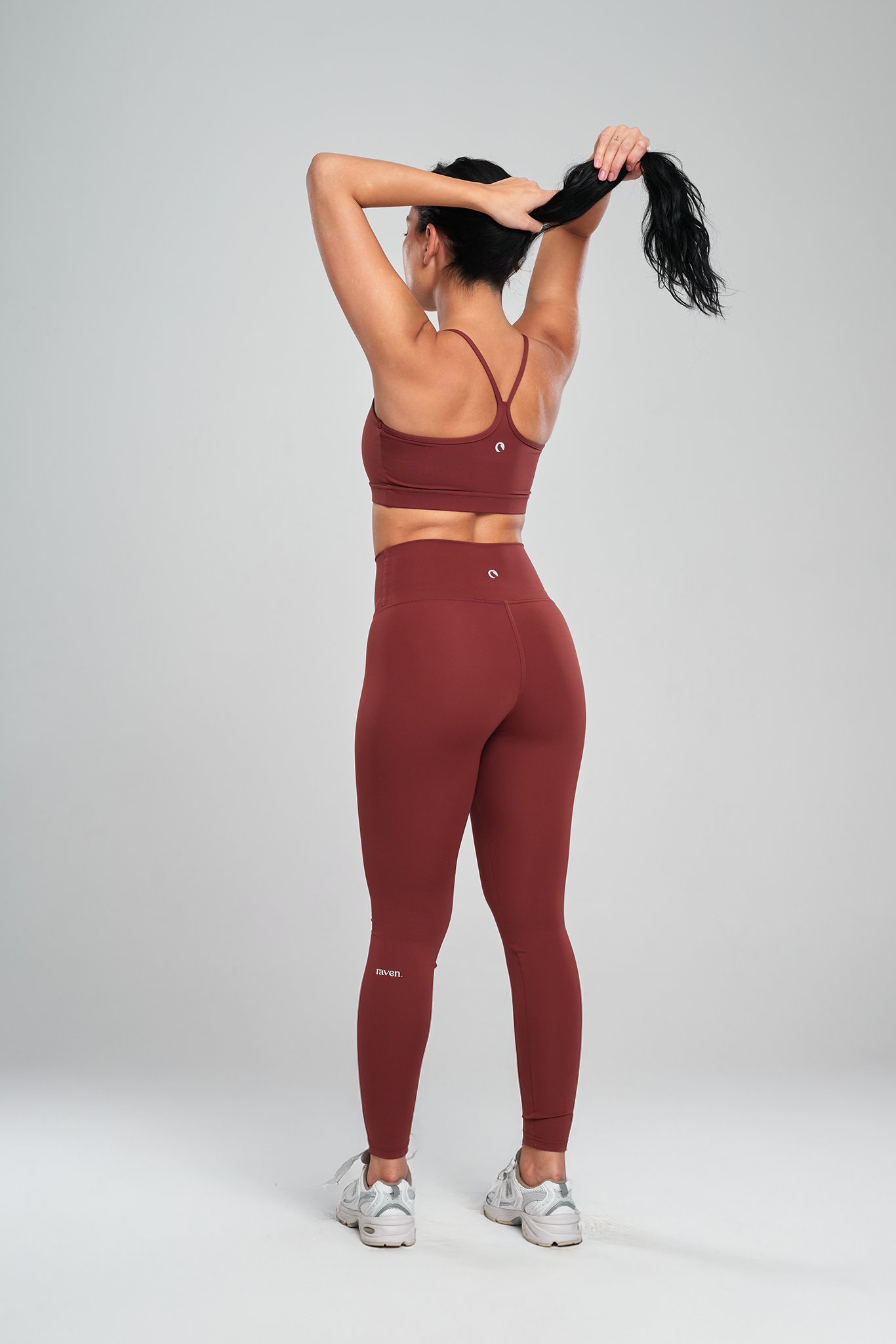 טופ YALUUP.PRO כתפיה דקה - DARK AMBER