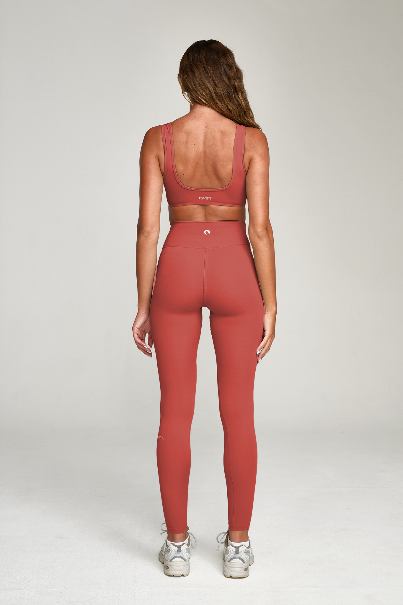 טופ YALUUP.PRO מחשוף וי + טייץ YALUUP.PRO ארוך גבוה - MARS RED