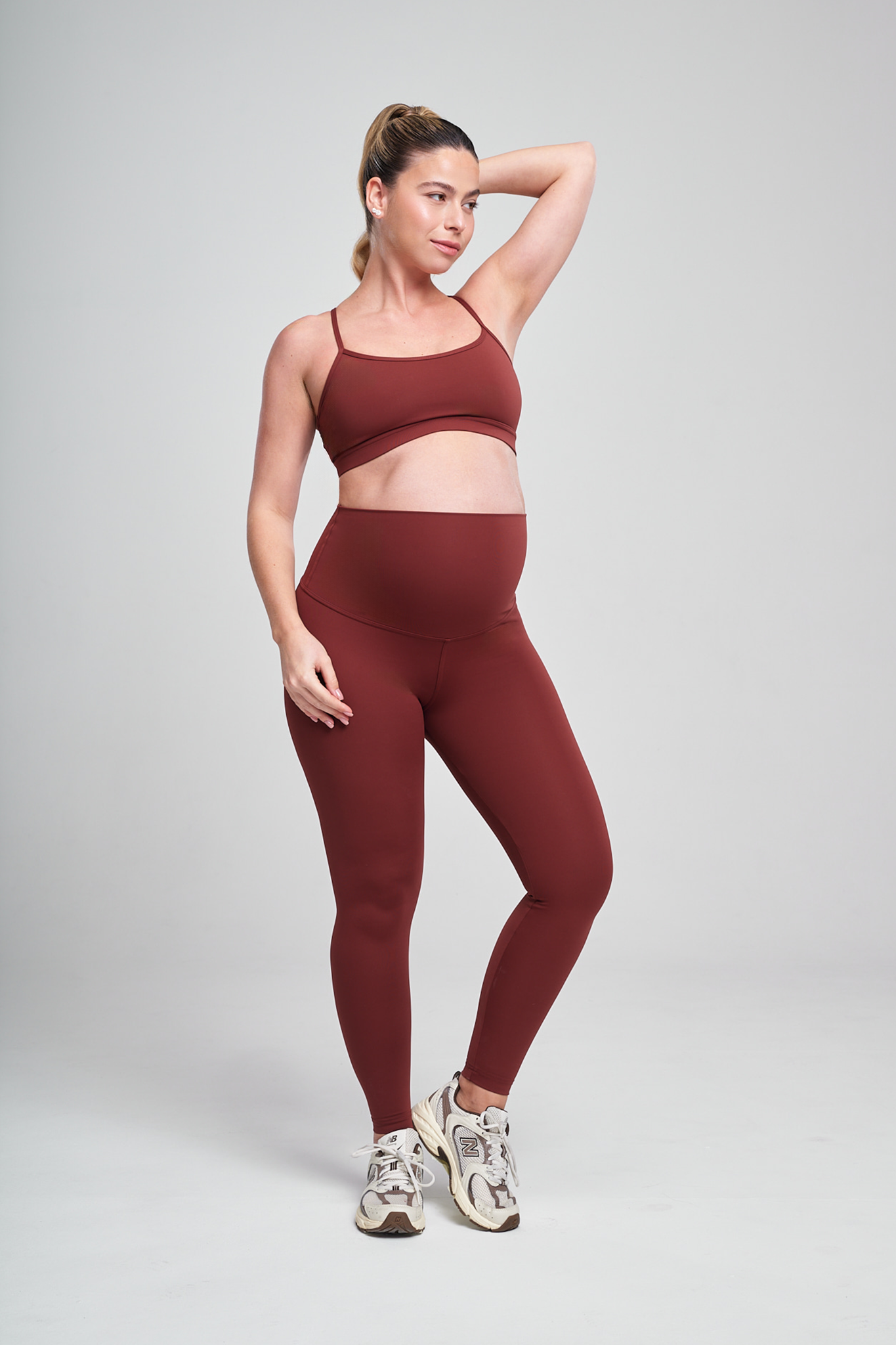 טופ YALUUP.PRO כתפיה דקה הריון - DARK AMBER