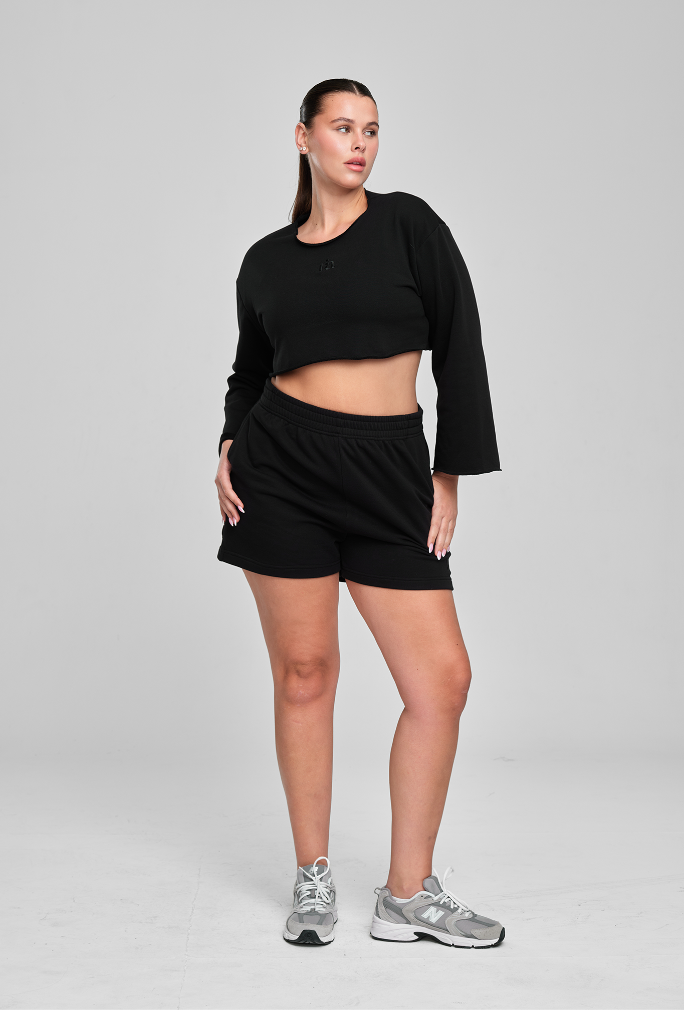 חולצת COTTON קרופ + מכנסי COTTON קצרים - MIDNIGHT BLACK