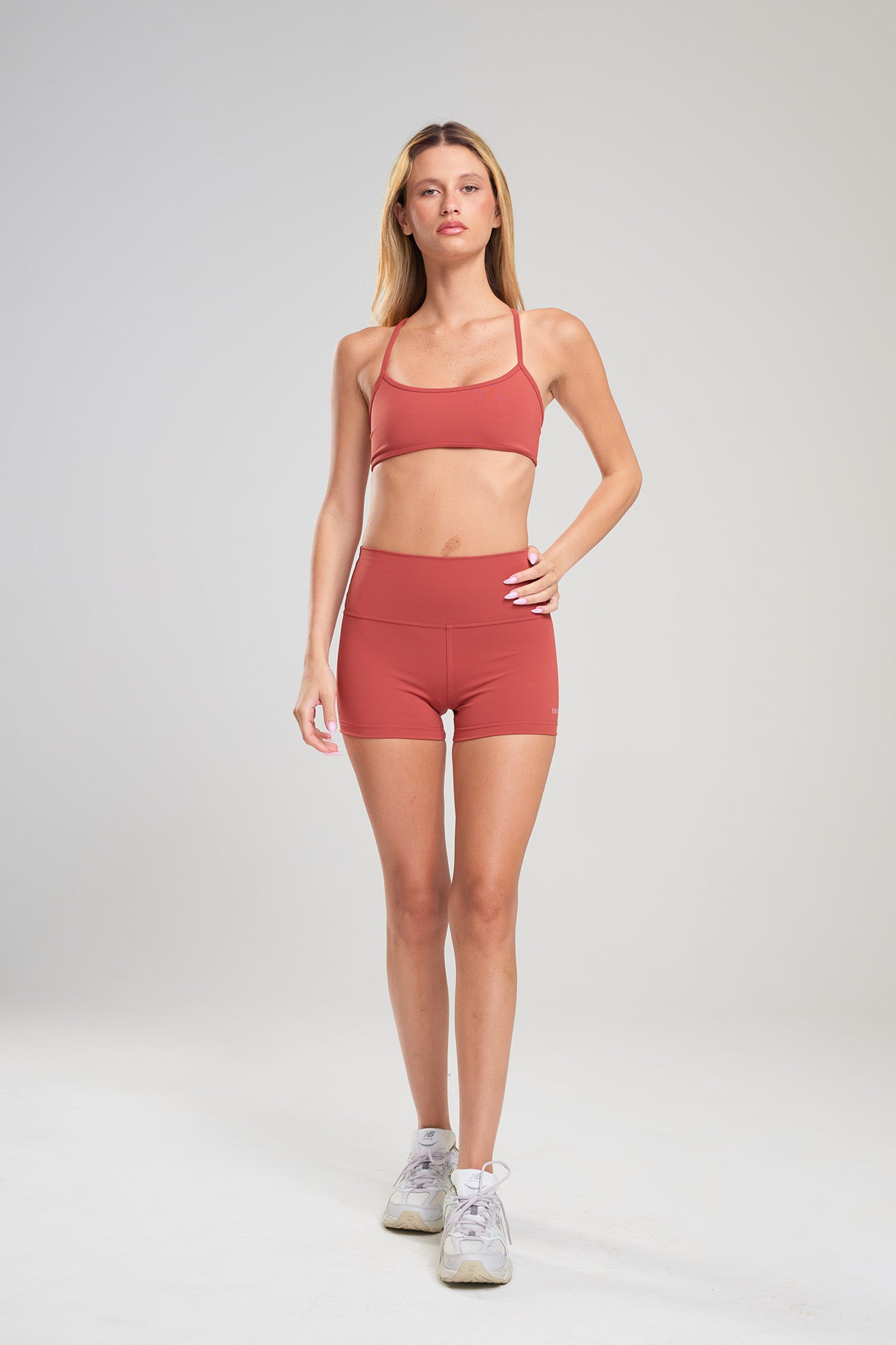 טופ YALUUP.PRO מוצלב - MARS RED