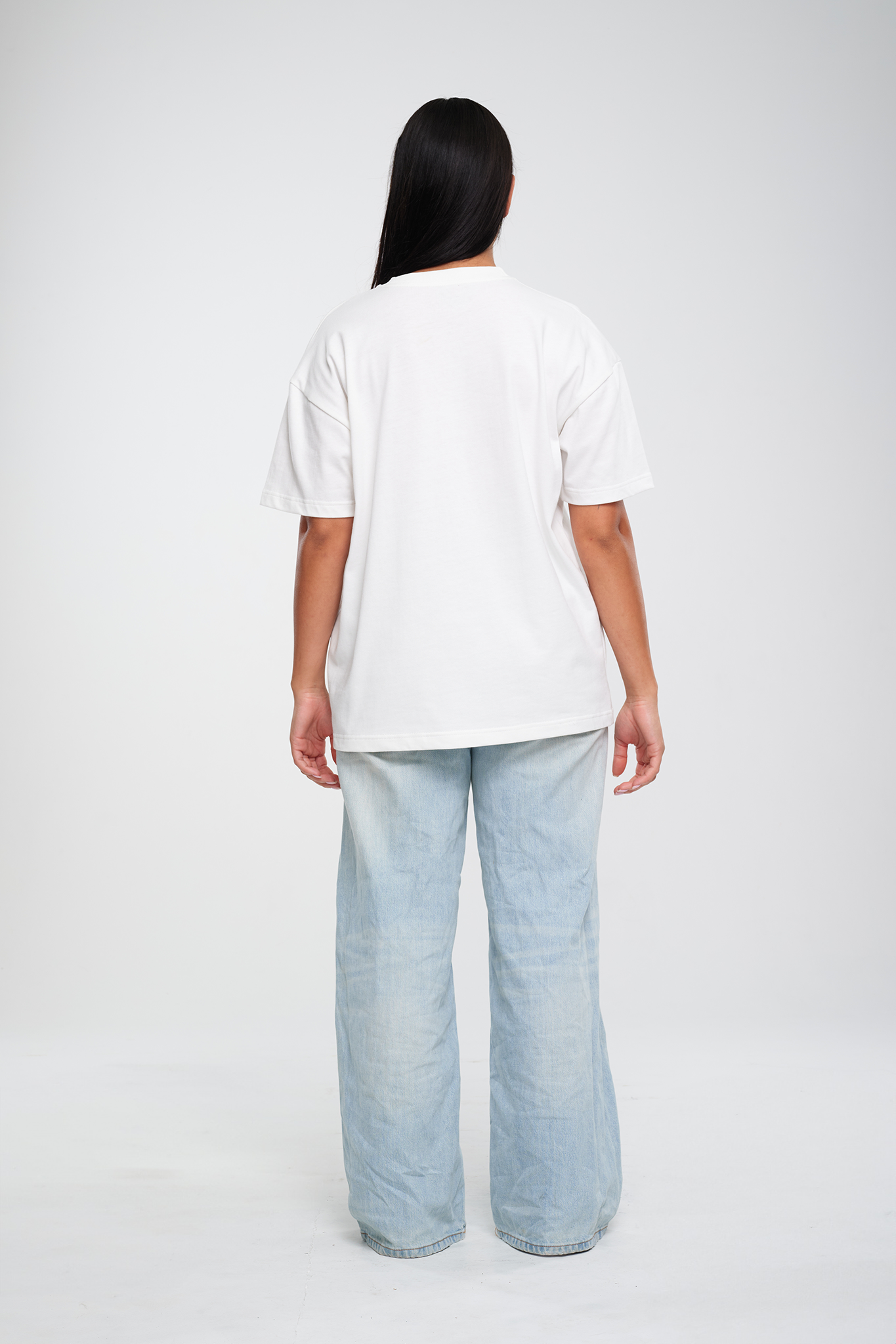 חולצת טי COTTON אוברסייז - CREAMA WHITE